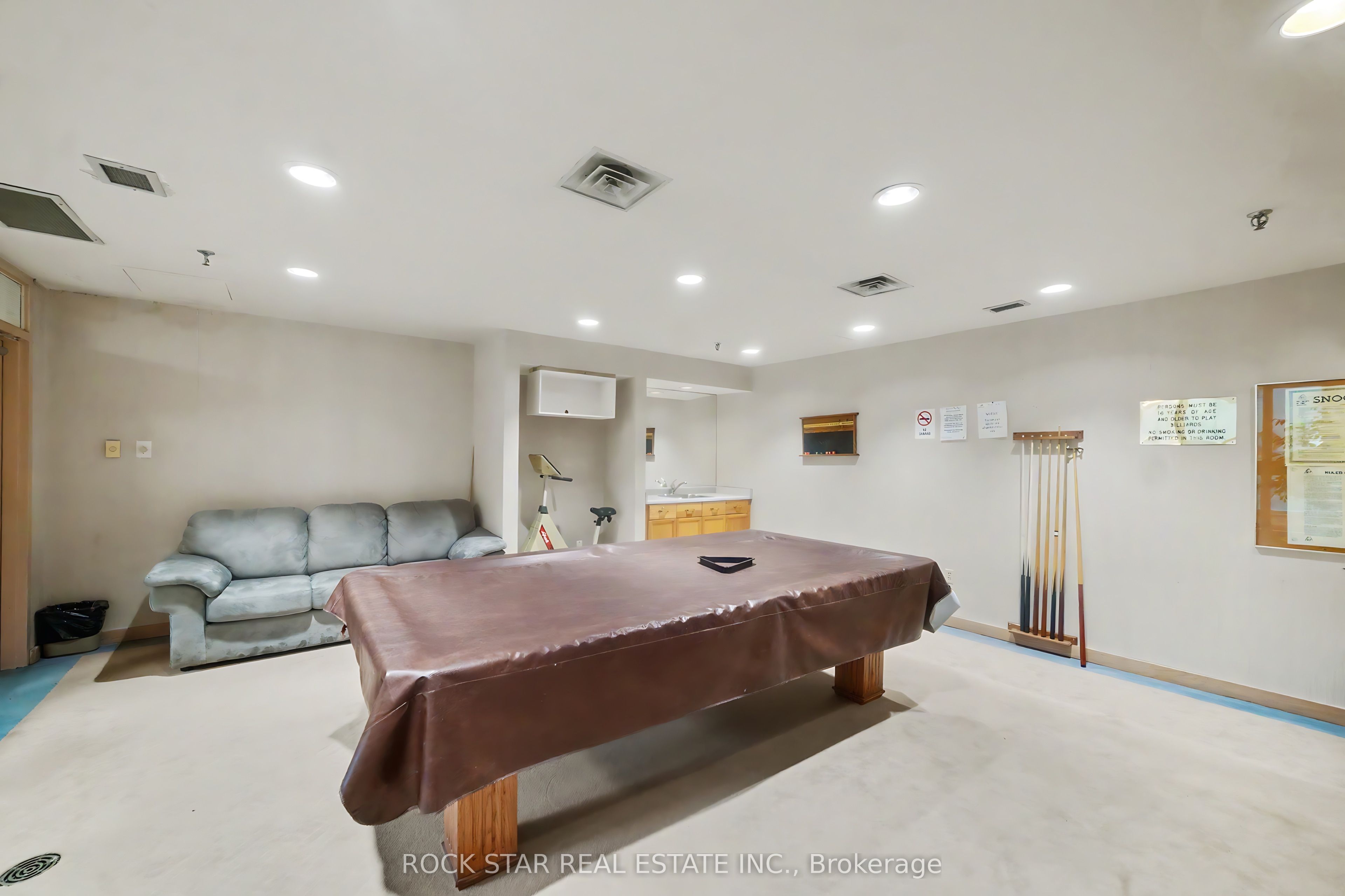 5 Kenneth Avenue 701 Property Photo 37
