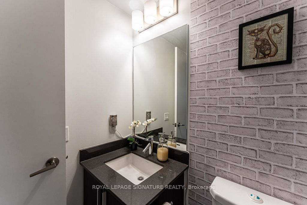 20 Bruyeres Mews 501 Property Photo 14