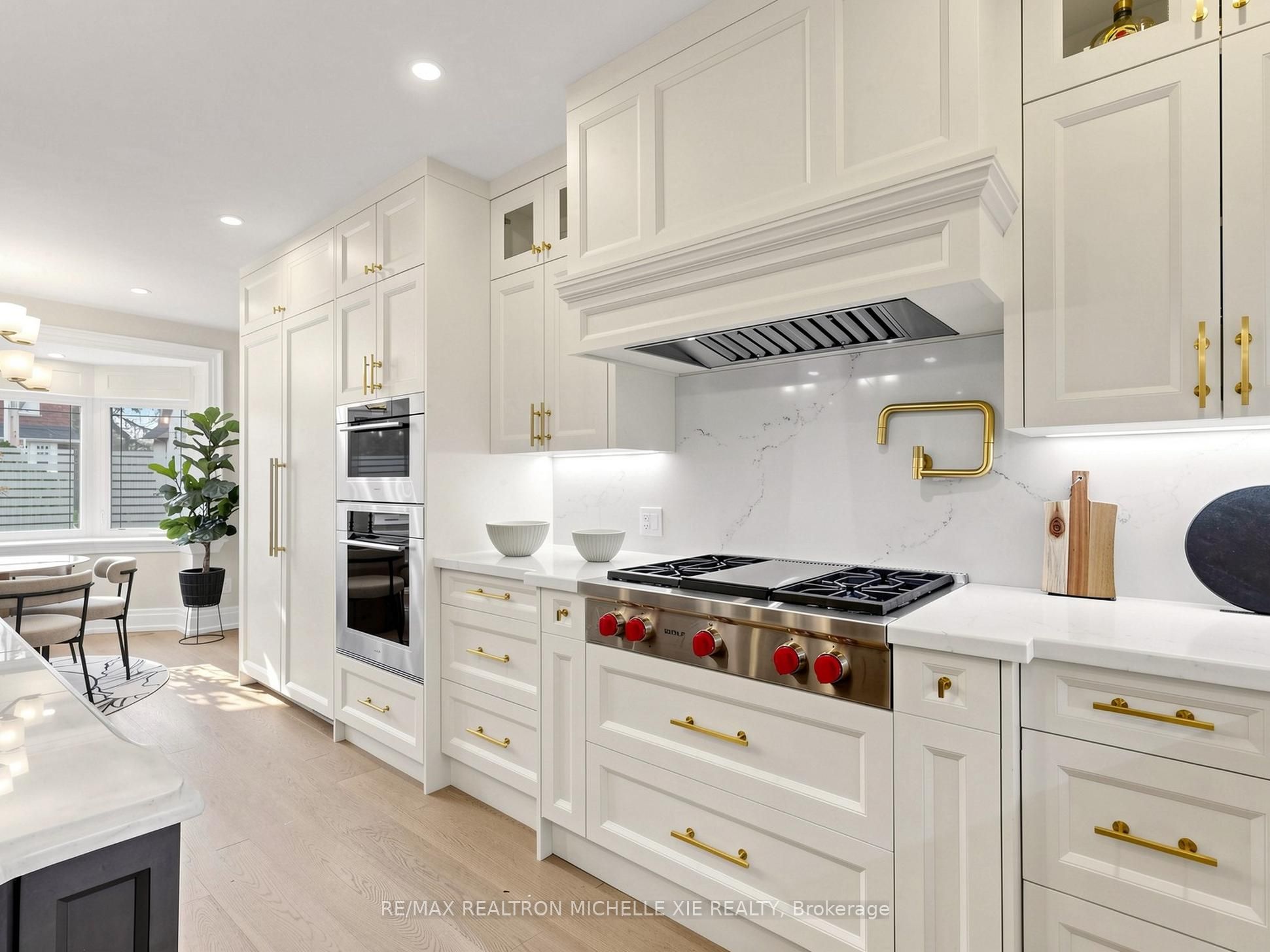 15 Strathallan Boulevard Property Photo 14