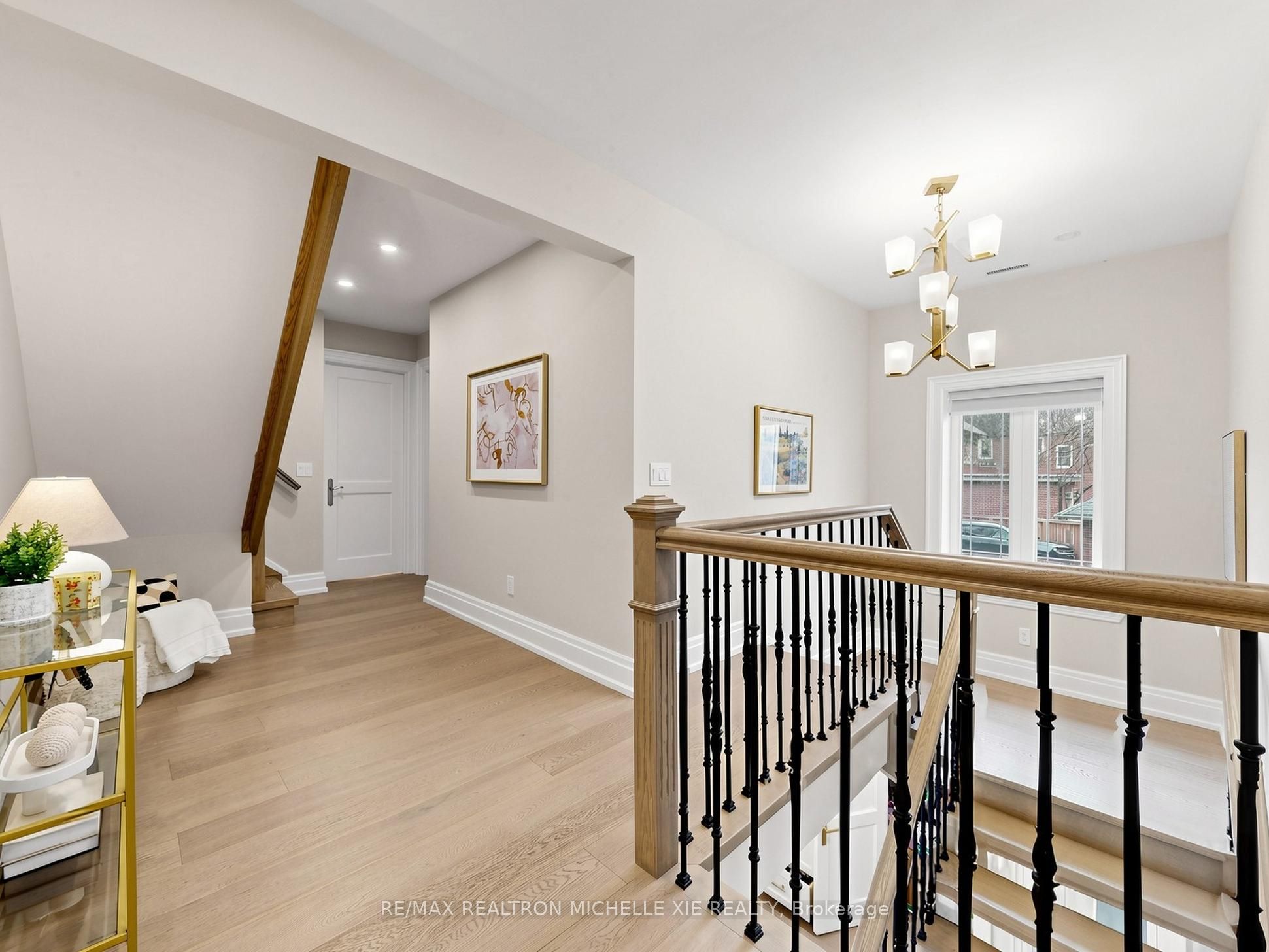 15 Strathallan Boulevard Property Photo 21