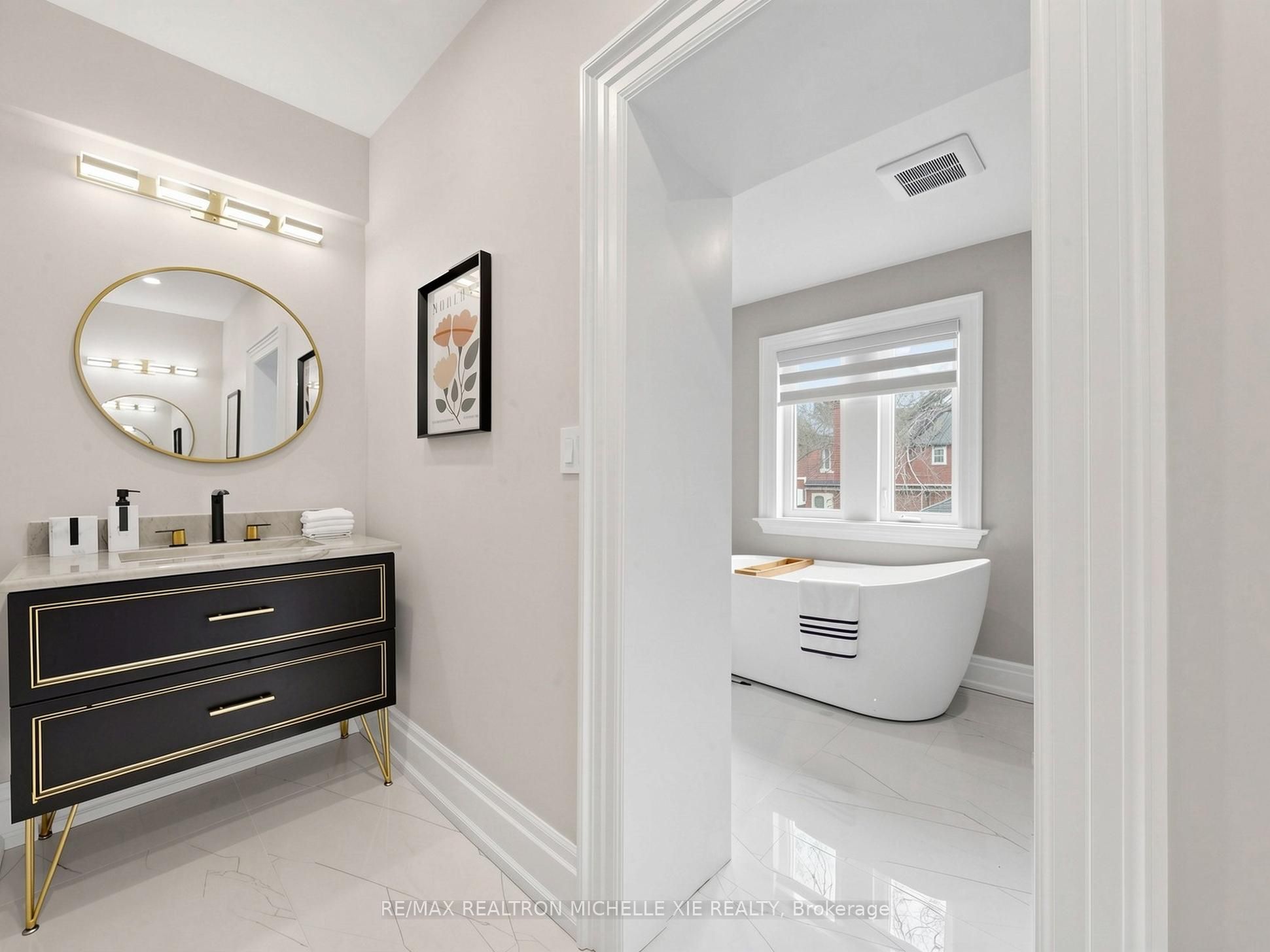 15 Strathallan Boulevard Property Photo 25