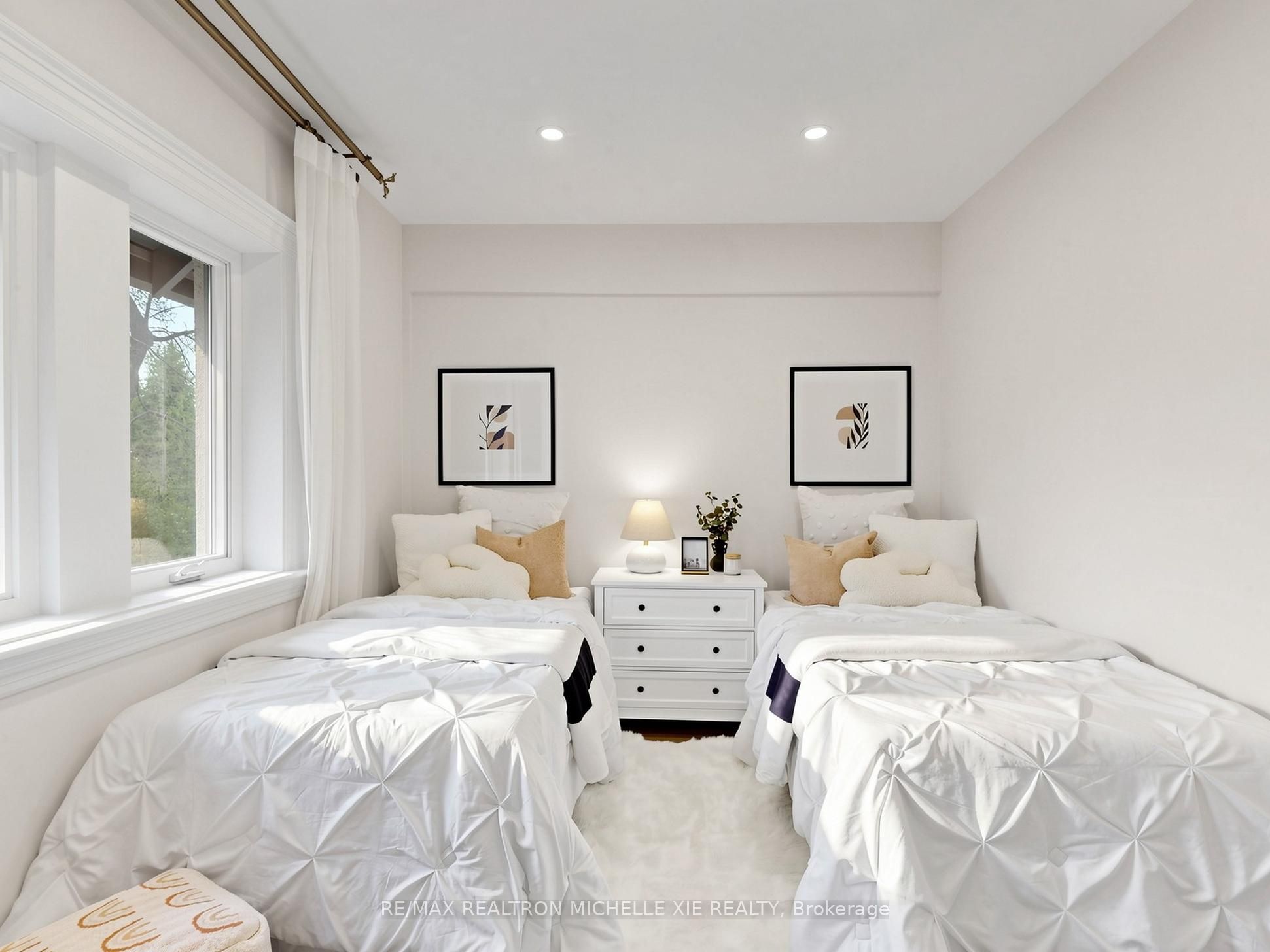 15 Strathallan Boulevard Property Photo 30