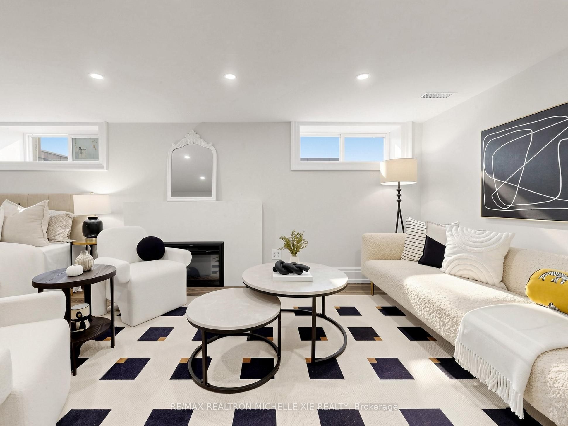 15 Strathallan Boulevard Property Photo 37