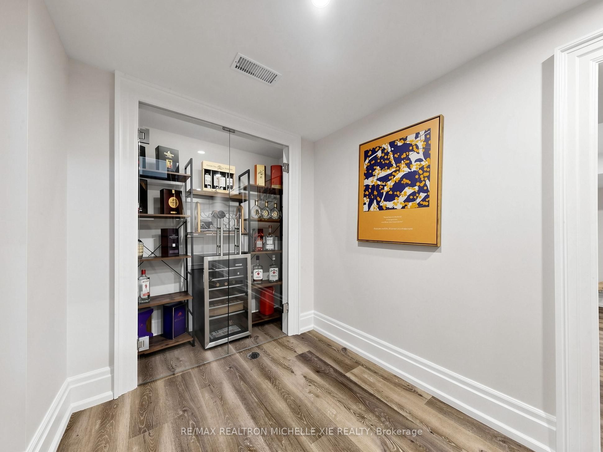 15 Strathallan Boulevard Property Photo 43