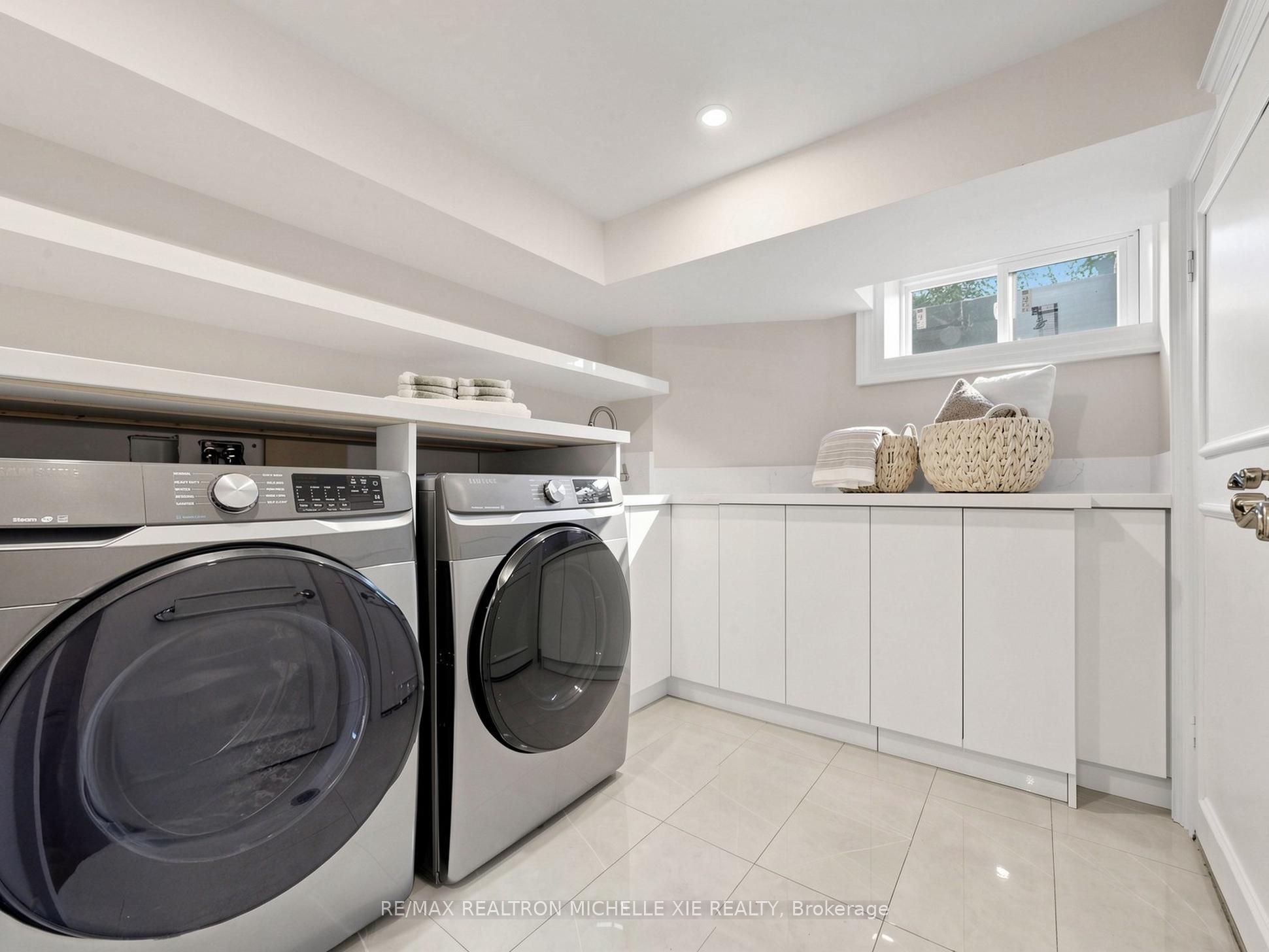 15 Strathallan Boulevard Property Photo 45