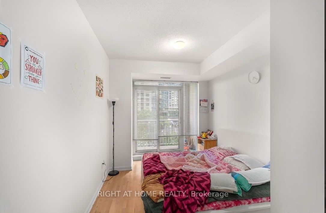628 Fleet Street 405 Property Photo 7