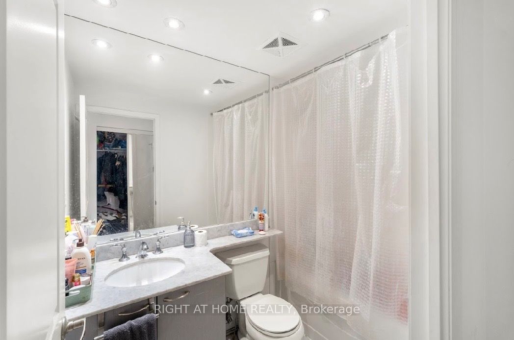 628 Fleet Street 405 Property Photo 9