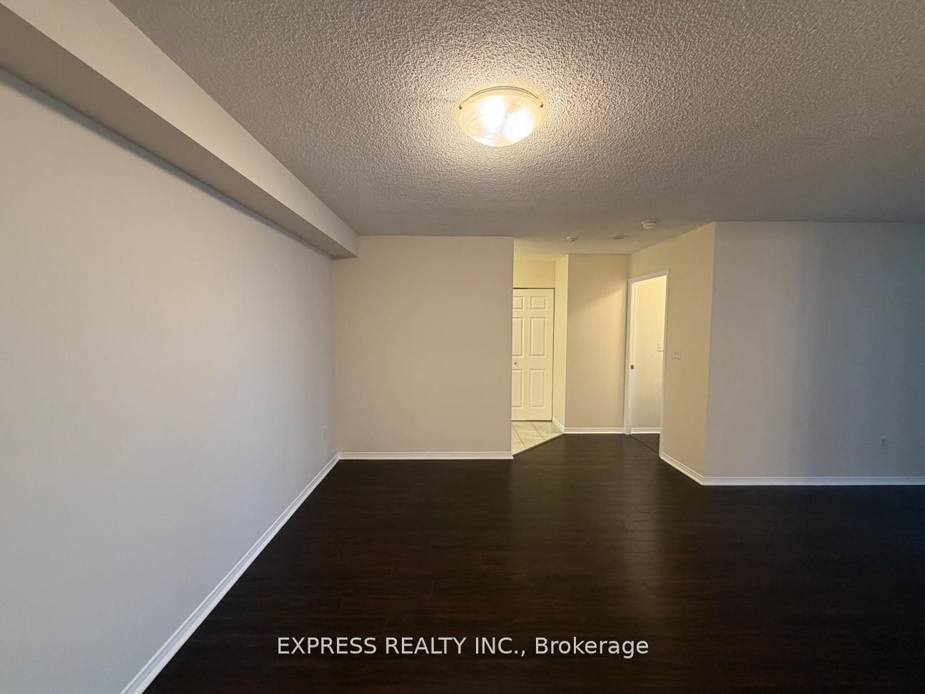 29 Pemberton Avenue 809 Property Photo 4