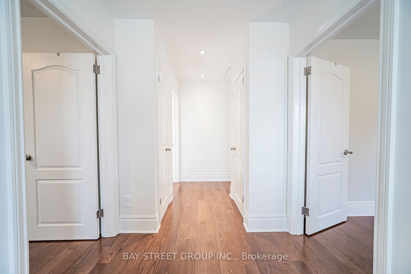 277 Lawrence Avenue E Property Photo 13