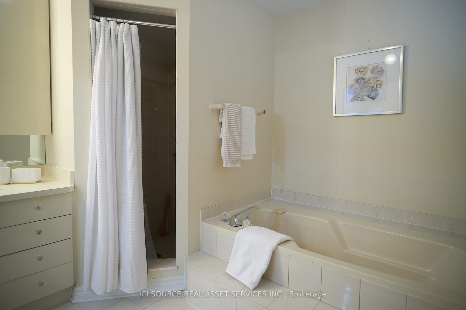 104 Almore Avenue Property Photo 23