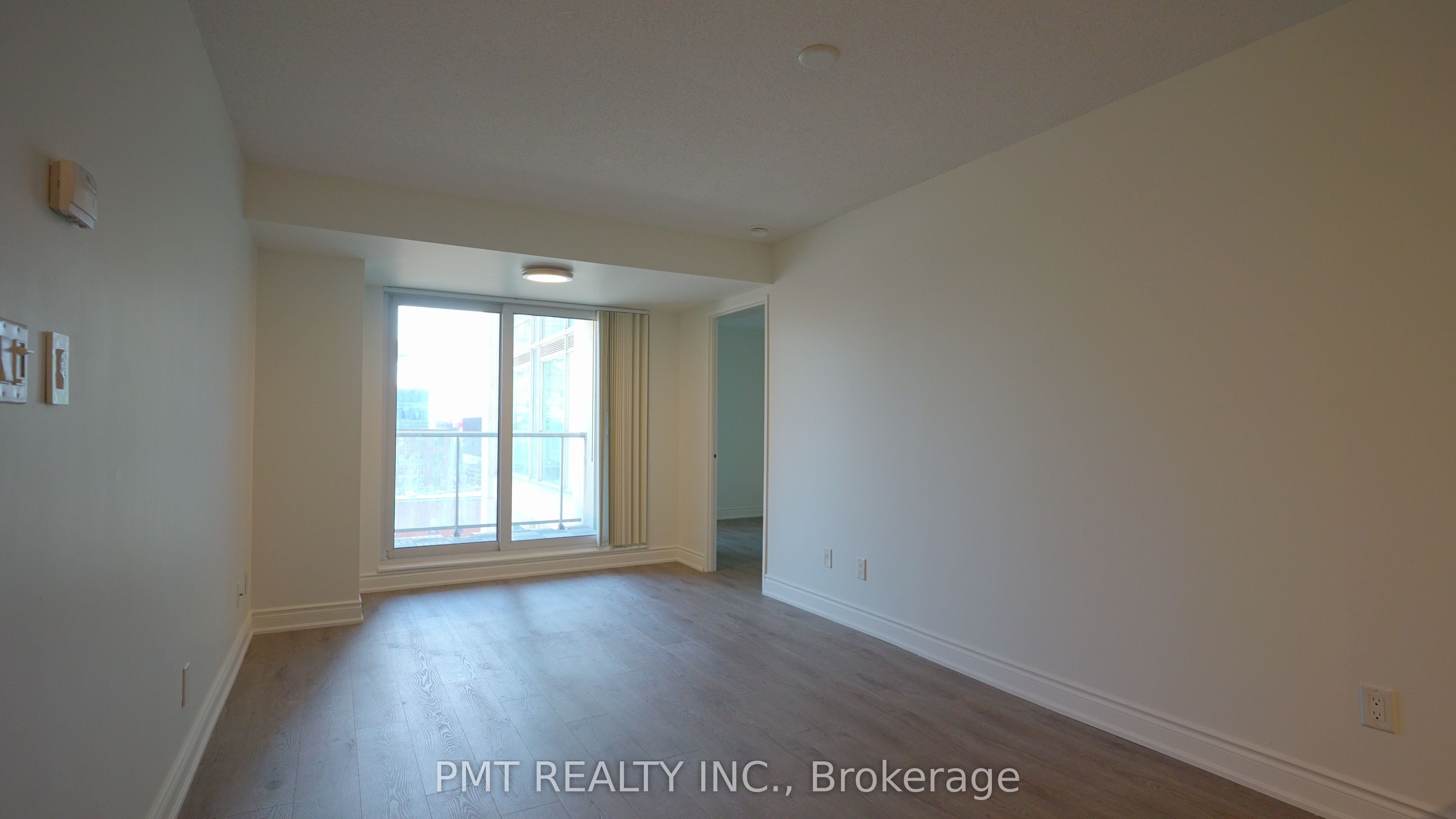 230 King Street E 803 Property Photo 25