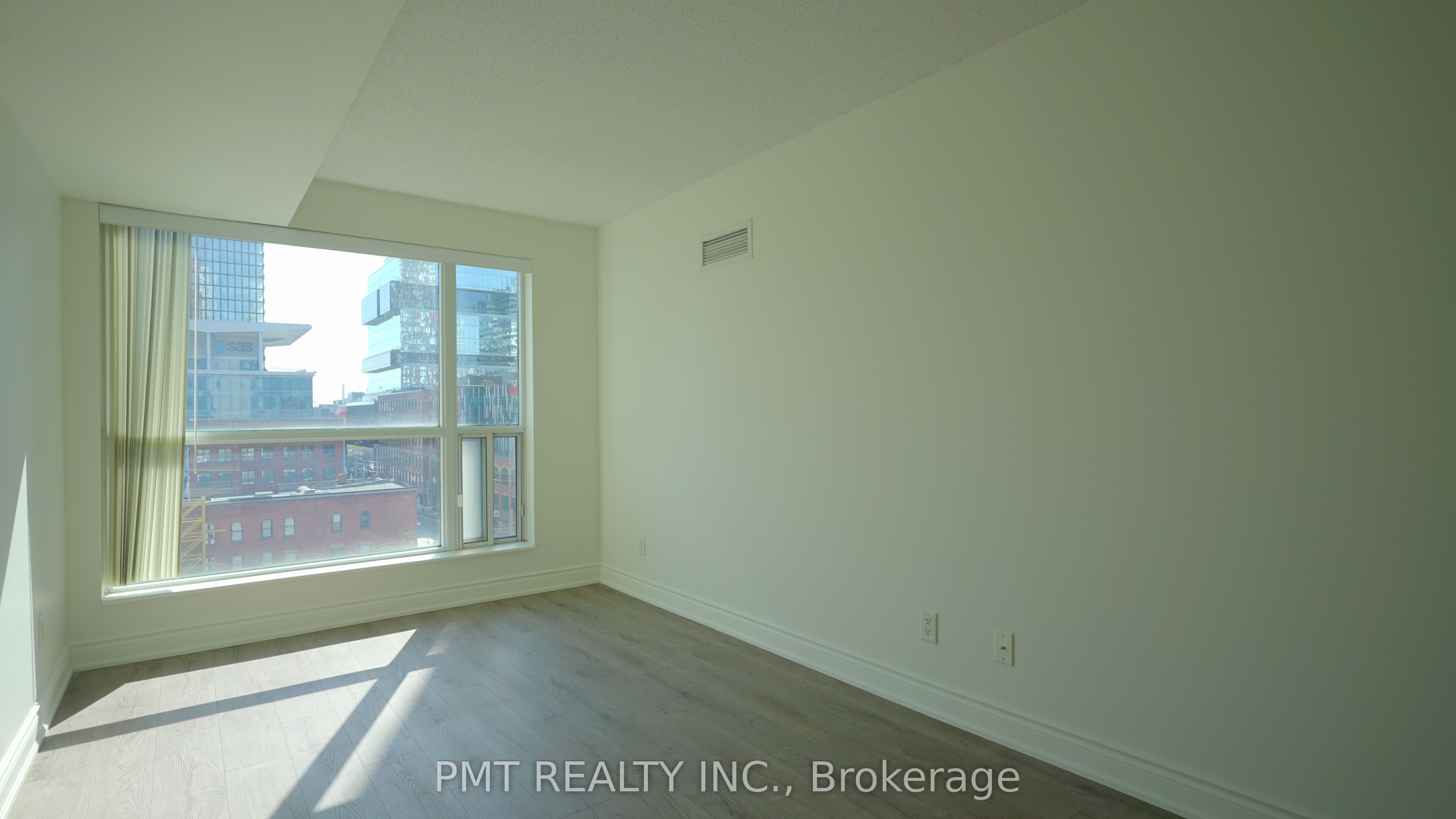 230 King Street E 803 Property Photo 33