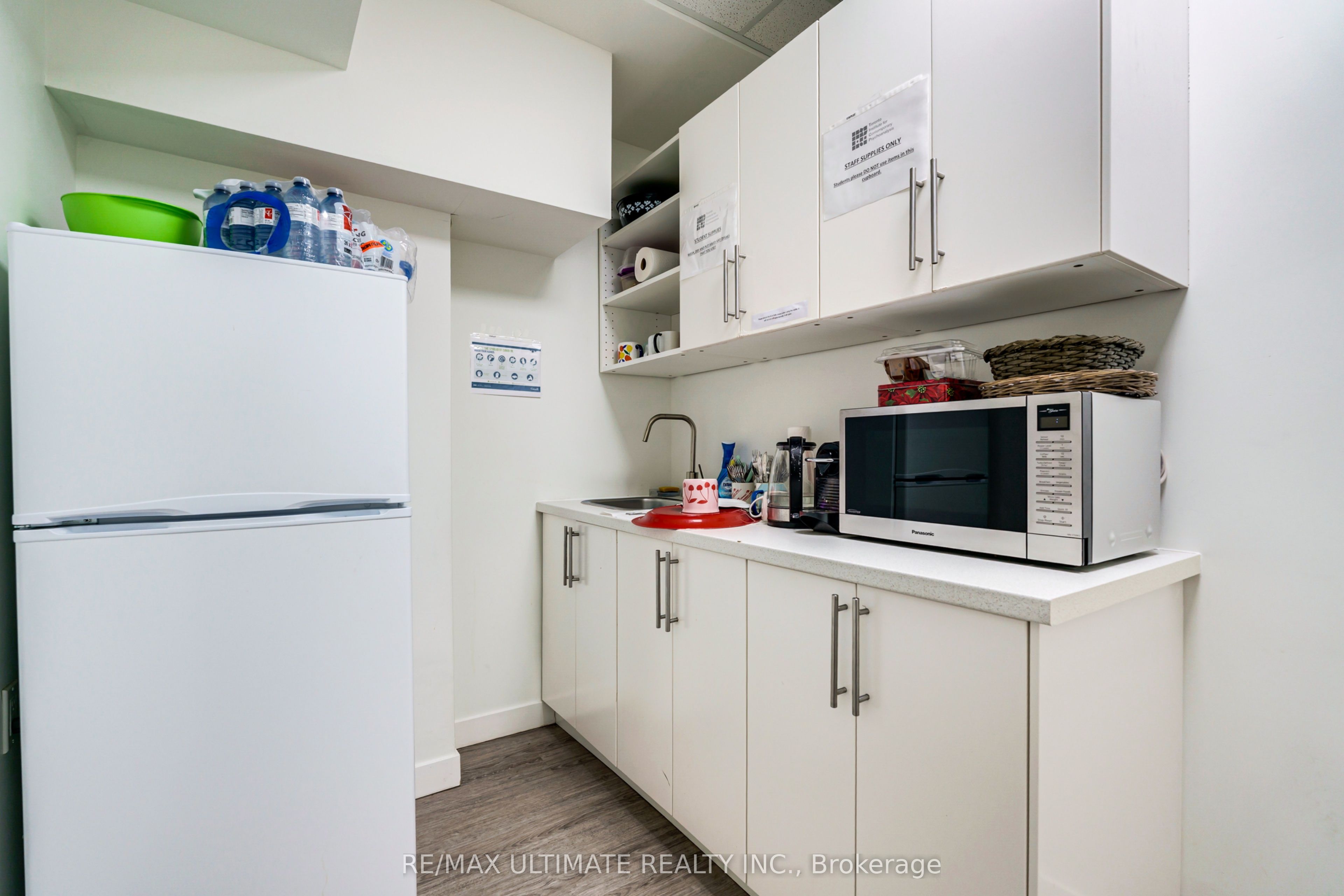 427 Vaughan Road Main Property Photo 21