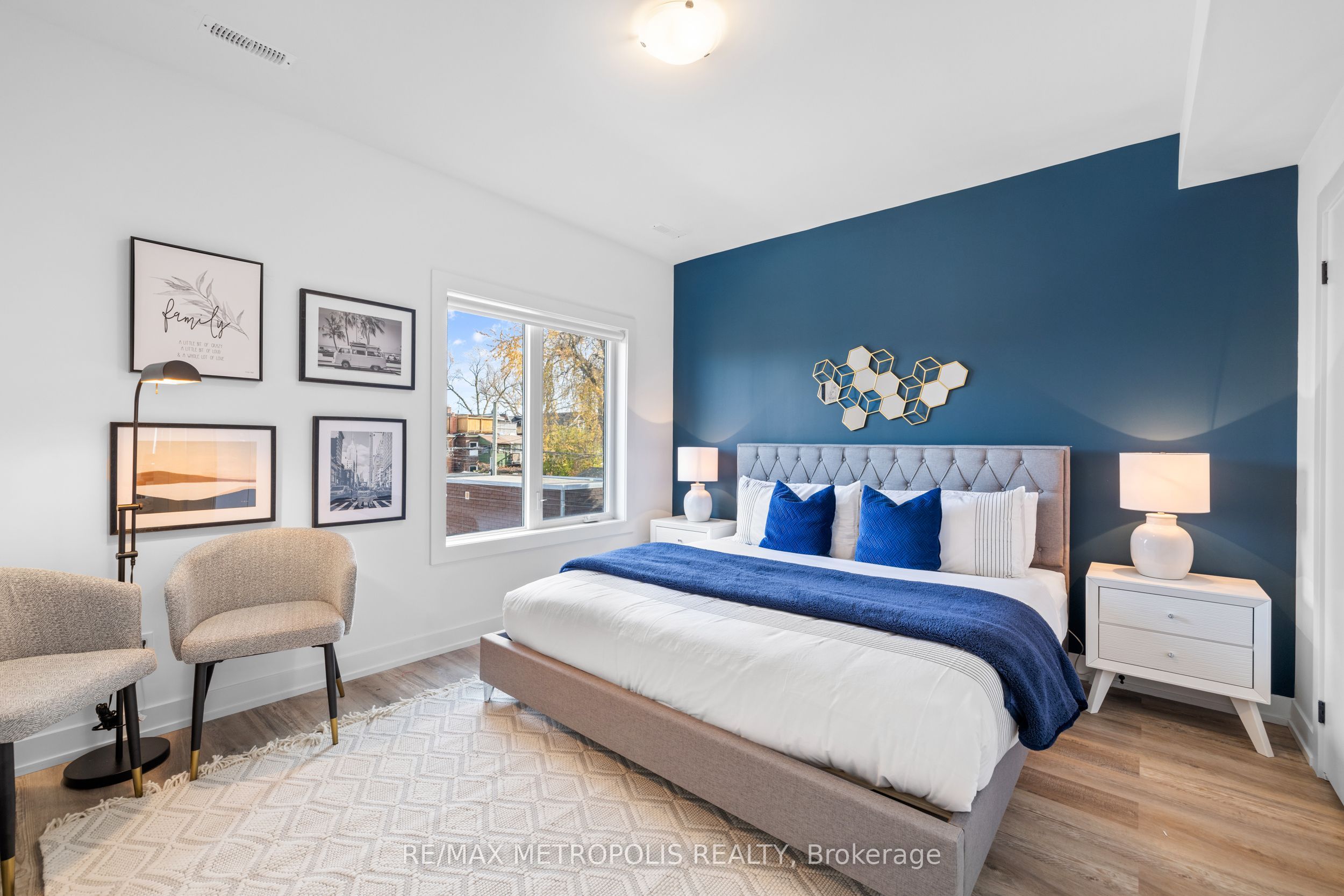 447 Lansdowne Avenue Property Photo 6