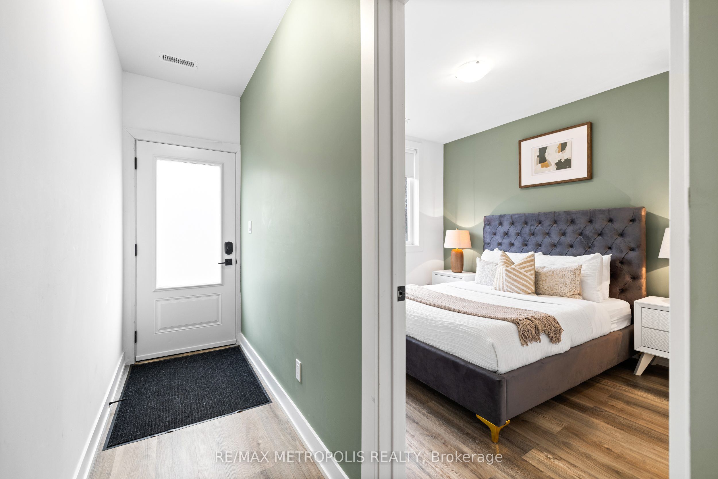 447 Lansdowne Avenue Property Photo 19