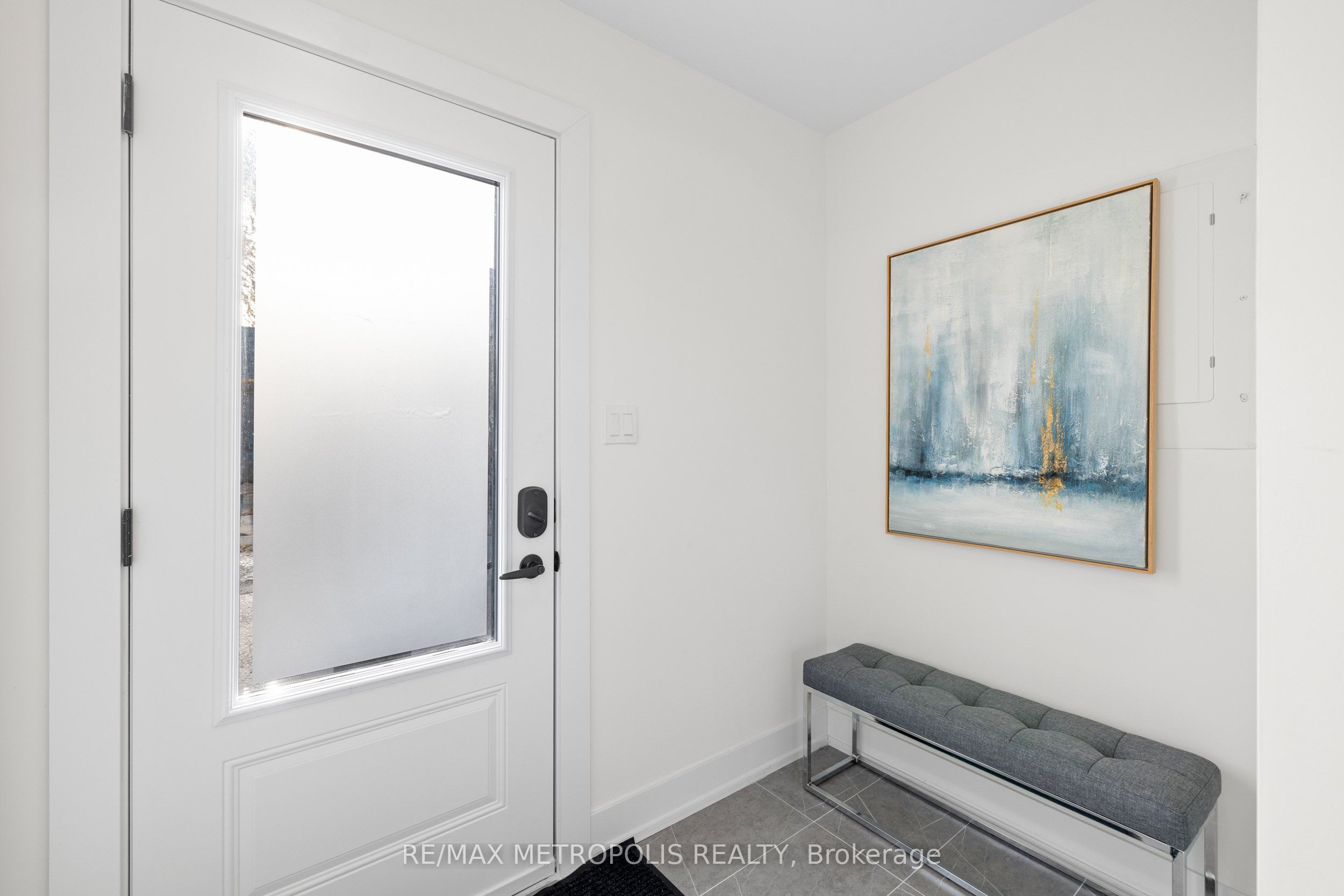 447 Lansdowne Avenue Property Photo 39