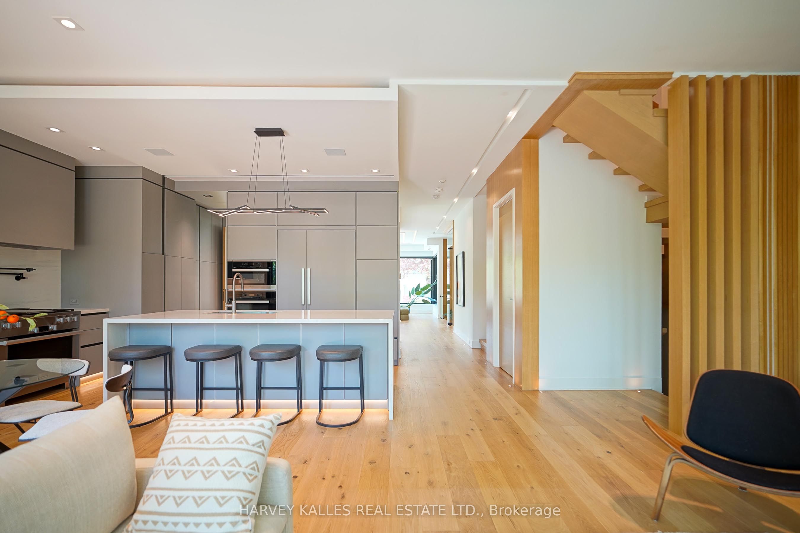 585 Bedford Park Avenue Property Photo 15