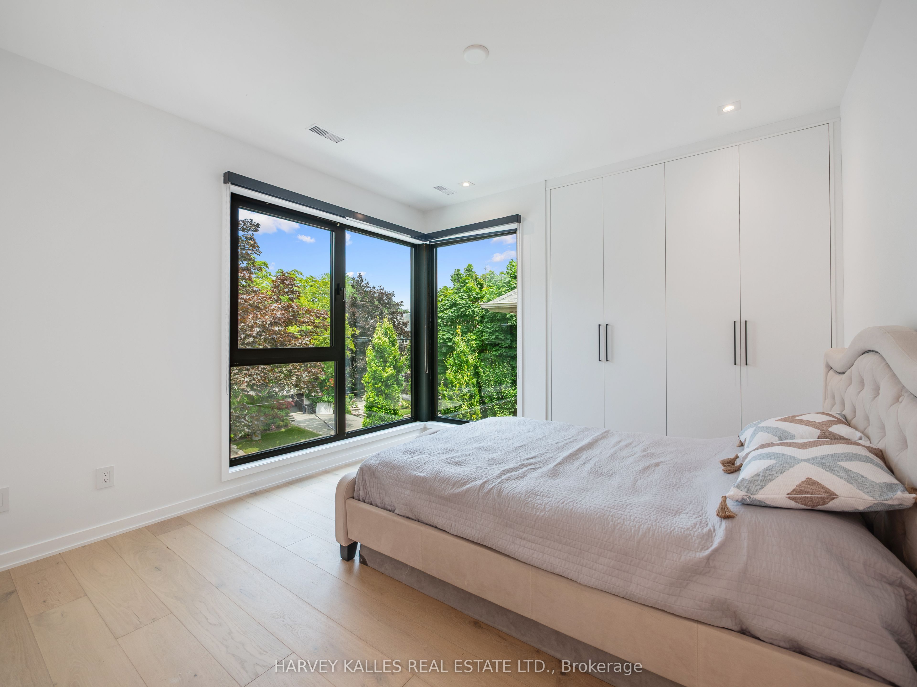 585 Bedford Park Avenue Property Photo 35