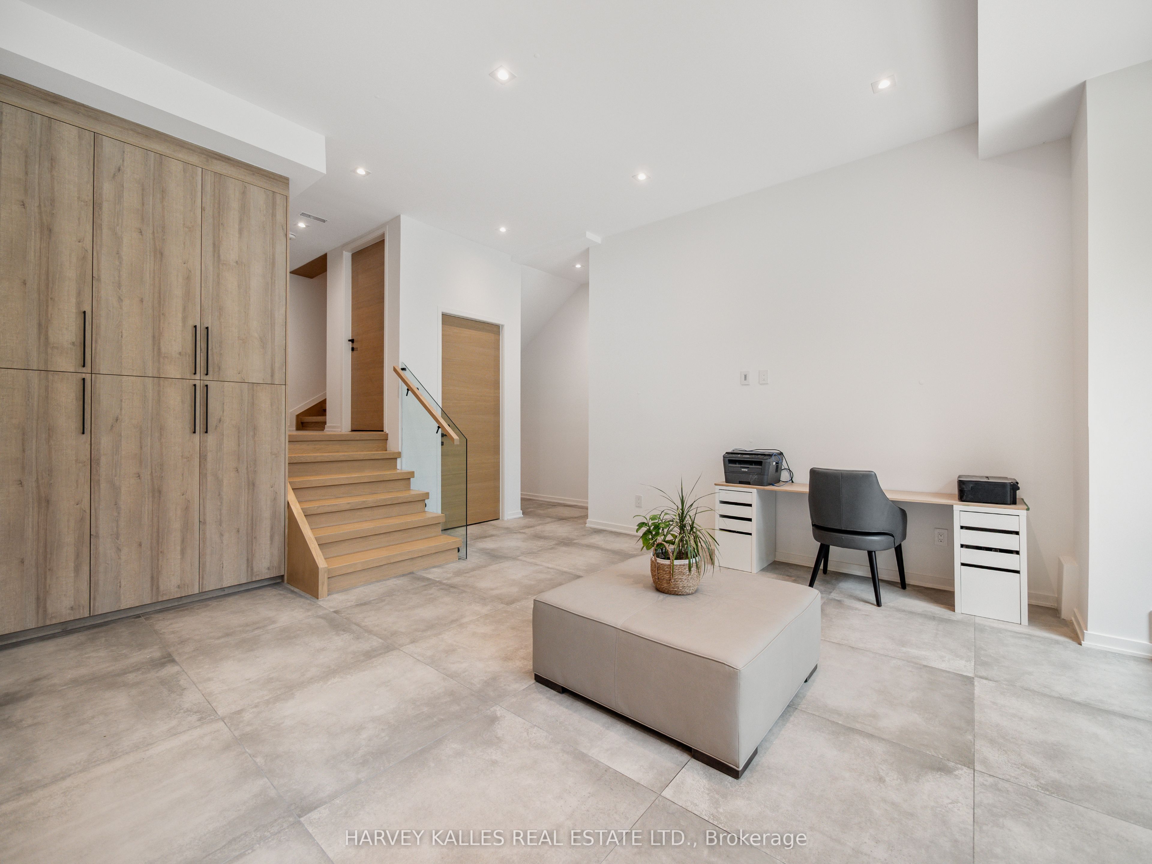 585 Bedford Park Avenue Property Photo 45