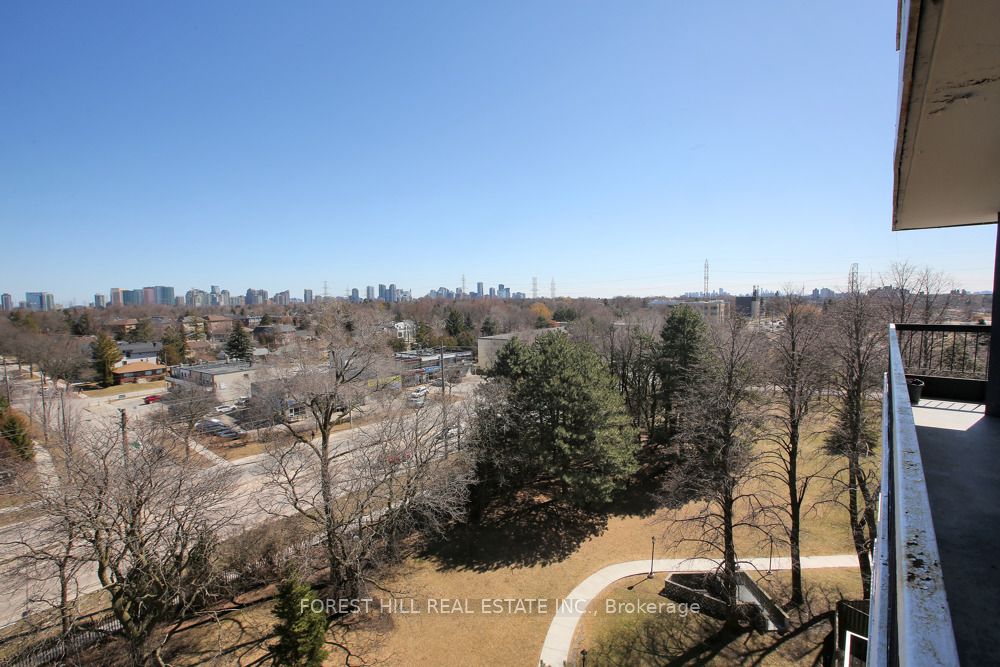 135 Antibes Drive 806 Property Photo 10
