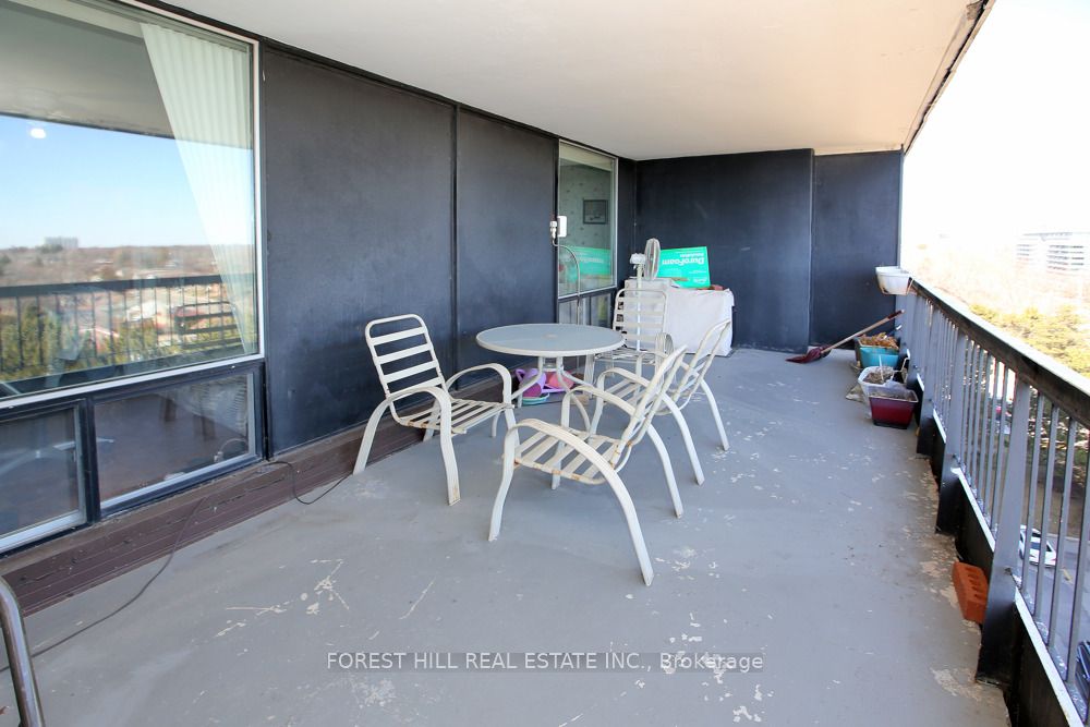 135 Antibes Drive 806 Property Photo 11