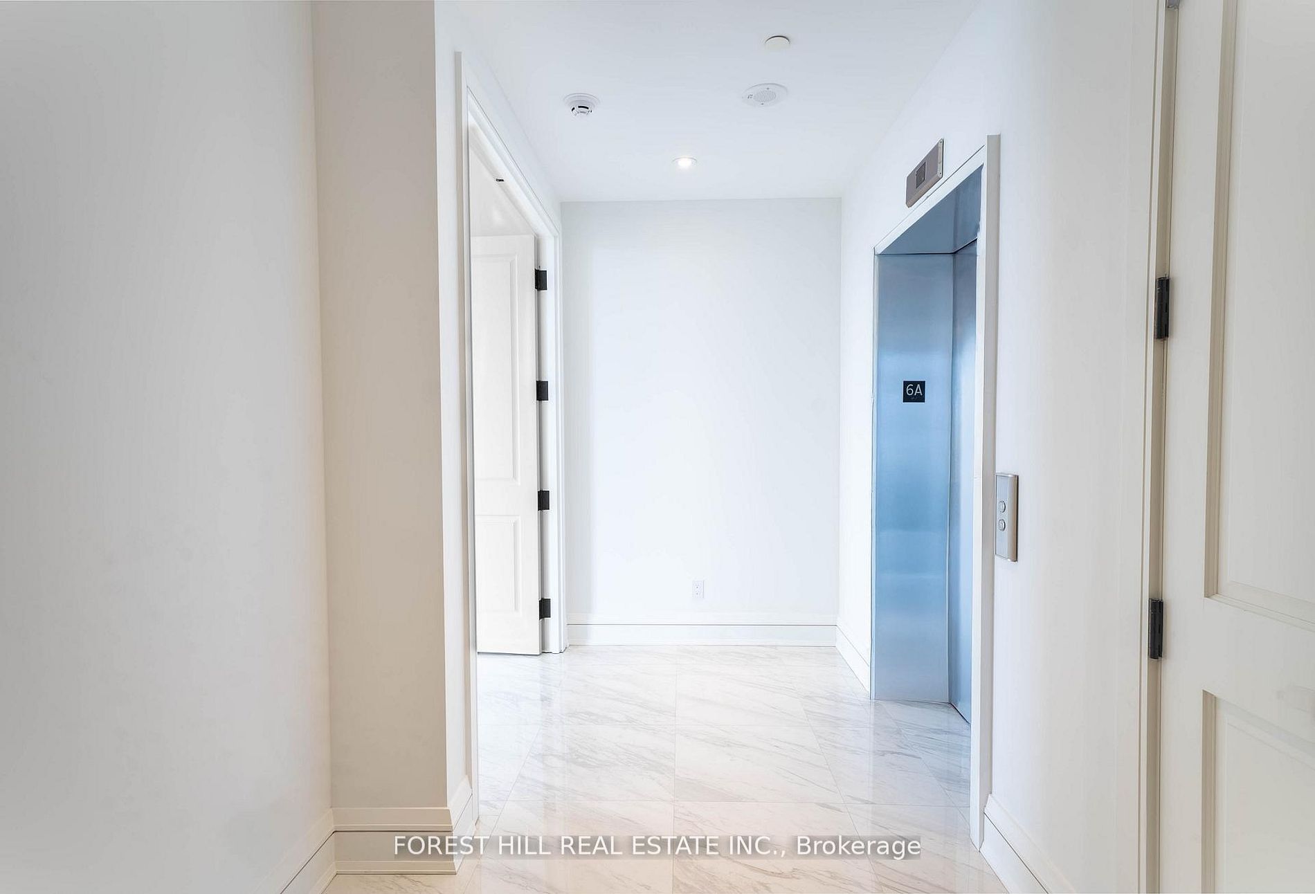 2010 Bathurst Street 6a Property Photo 4