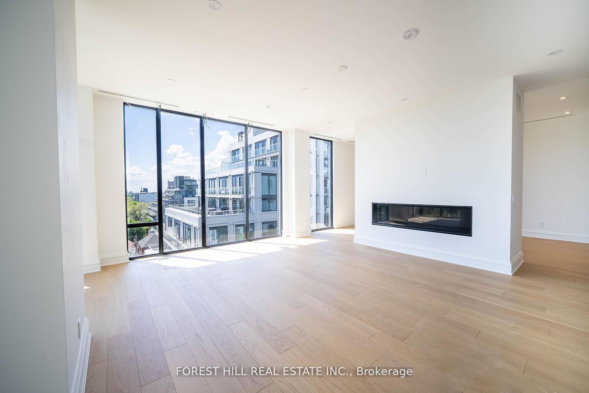 2010 Bathurst Street 6a Property Photo 5