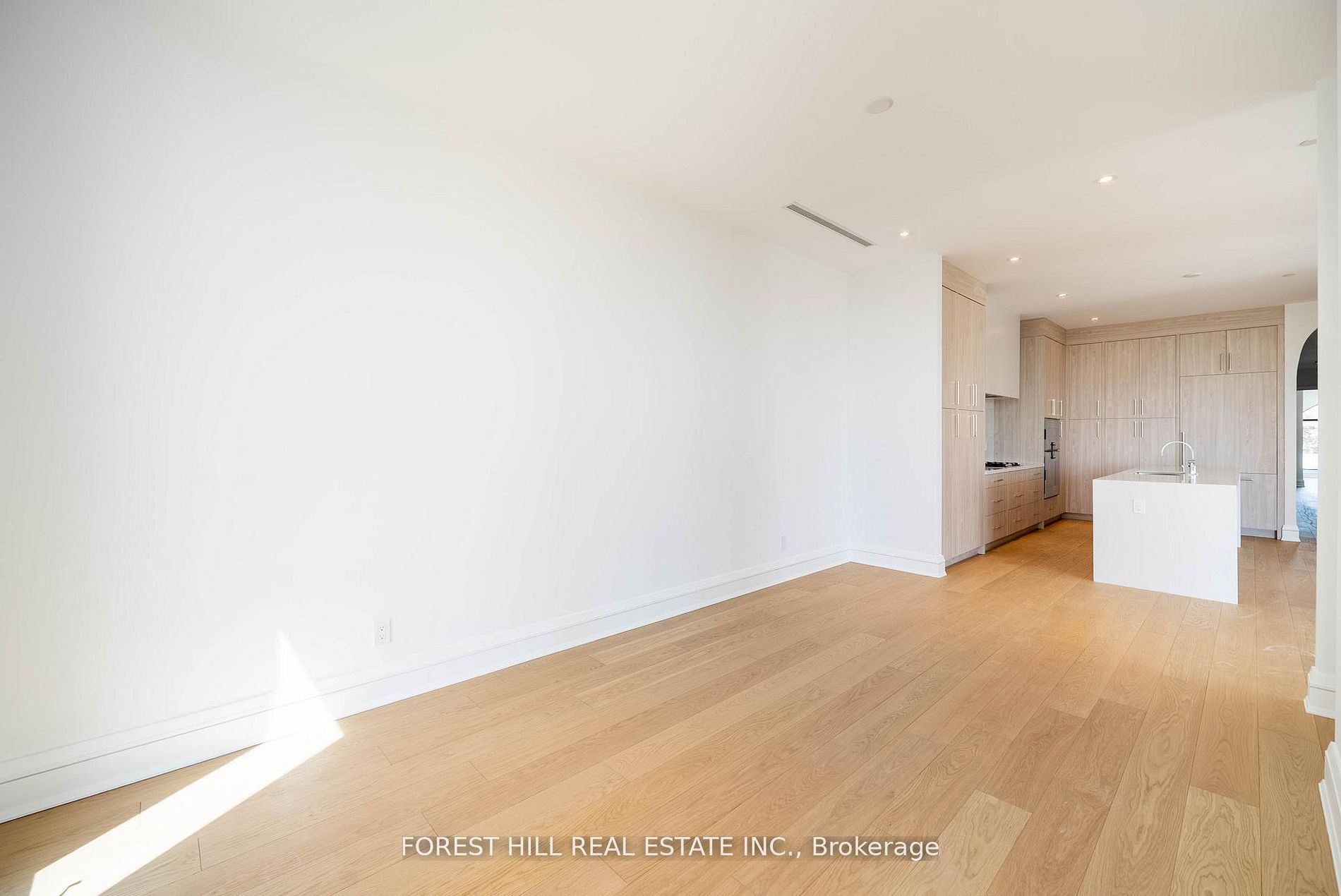 2010 Bathurst Street 6a Property Photo 10