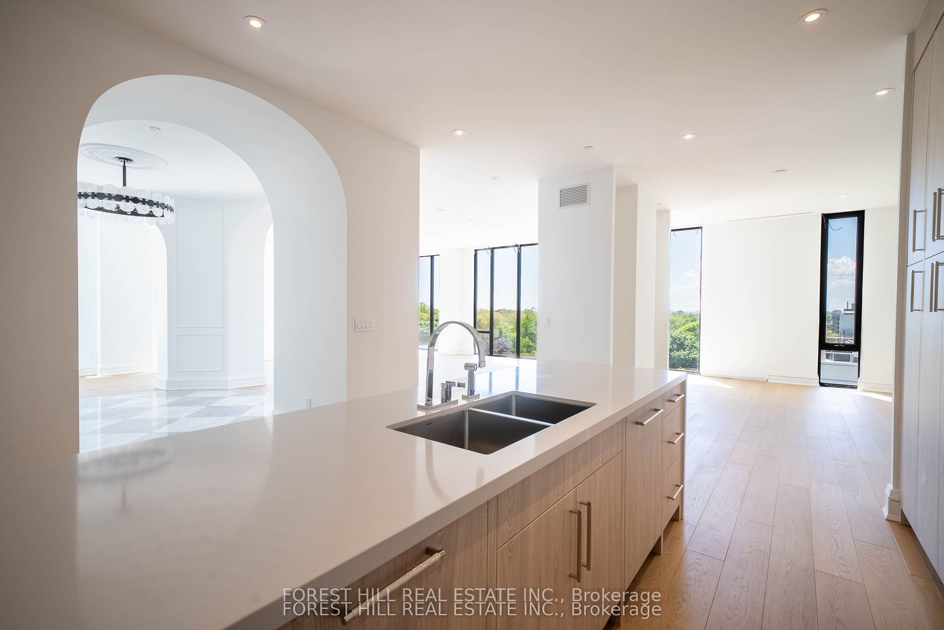 2010 Bathurst Street 6a Property Photo 11