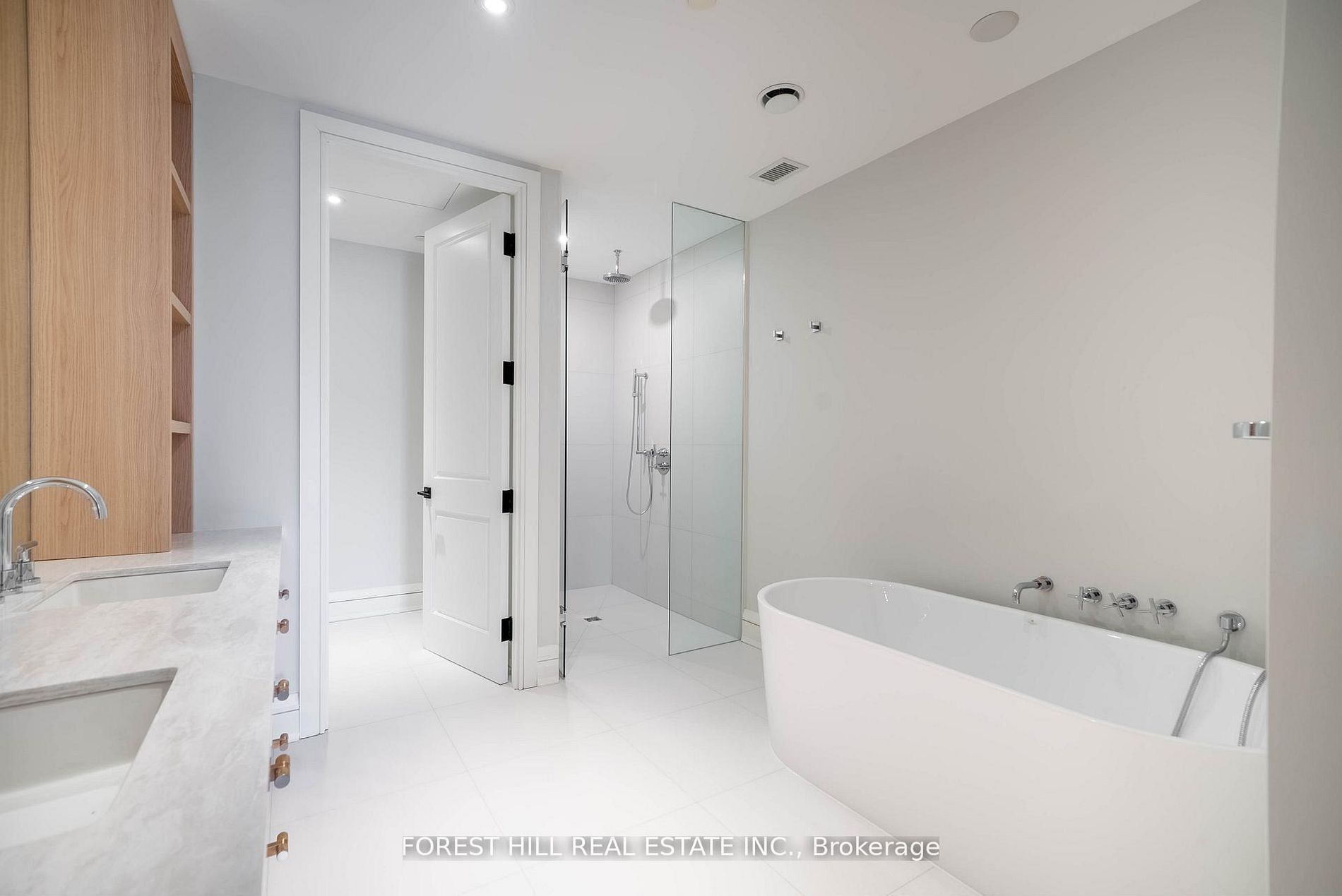 2010 Bathurst Street 6a Property Photo 17