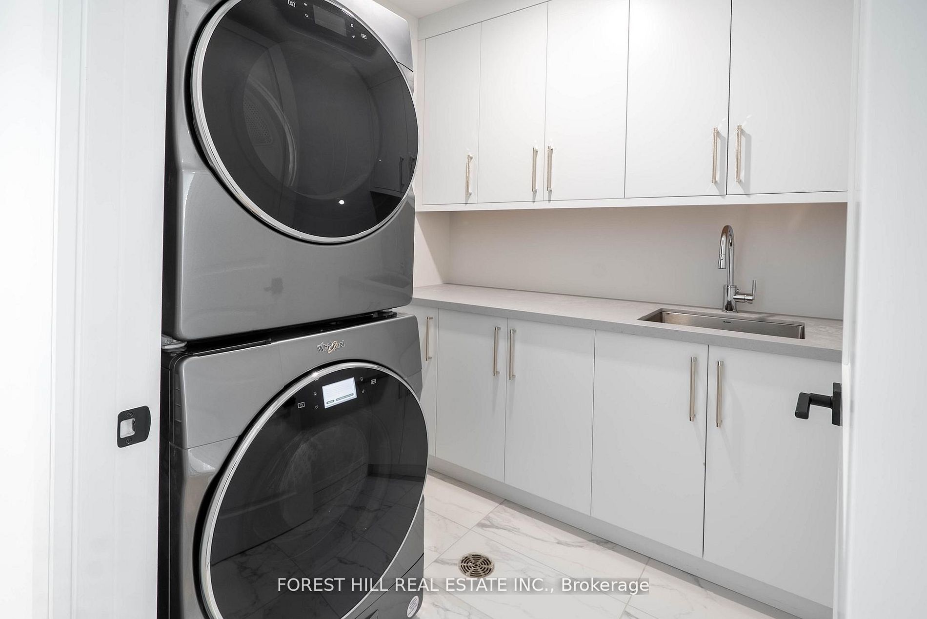 2010 Bathurst Street 6a Property Photo 19