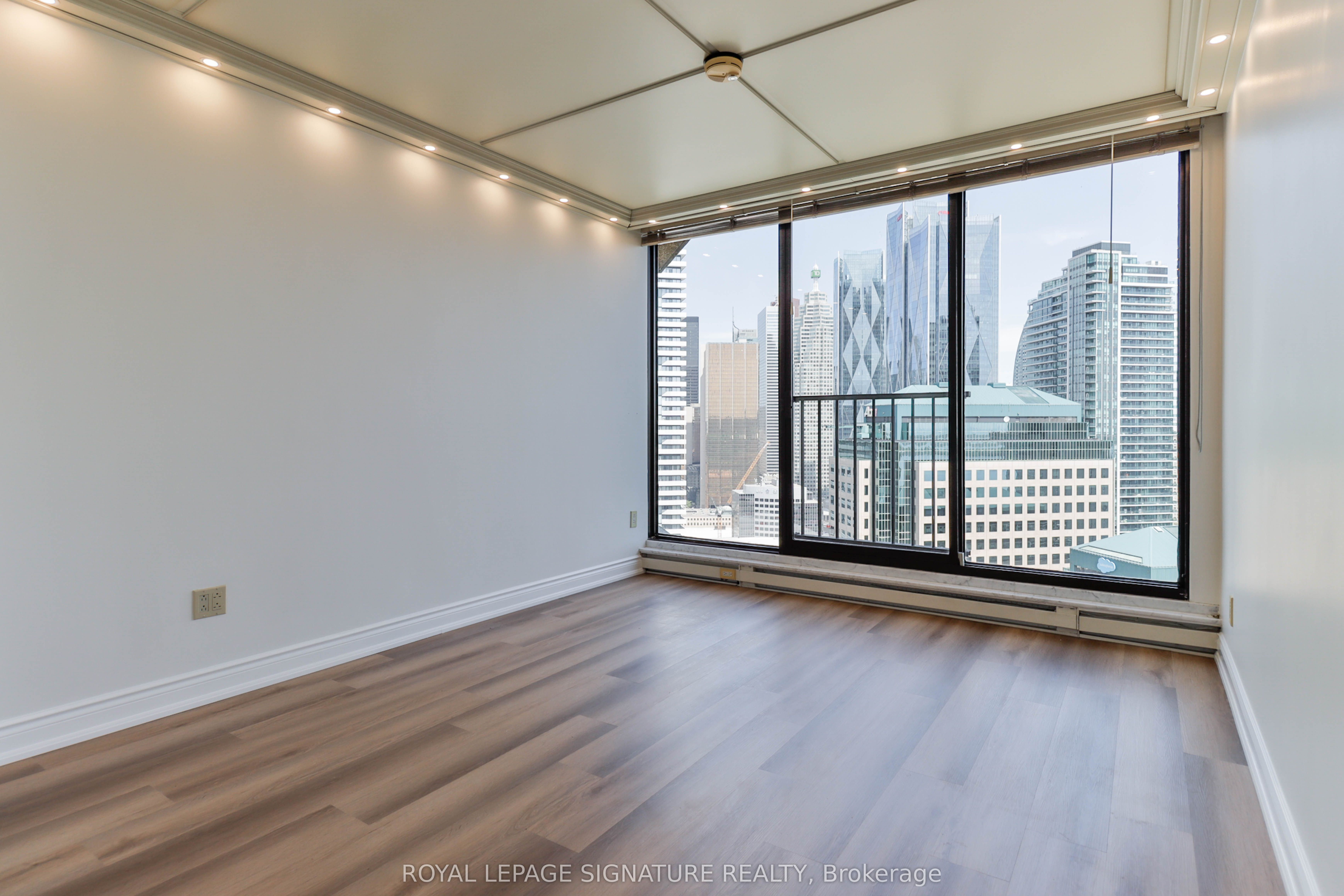 55 Harbour Square Ph10 Property Photo 25