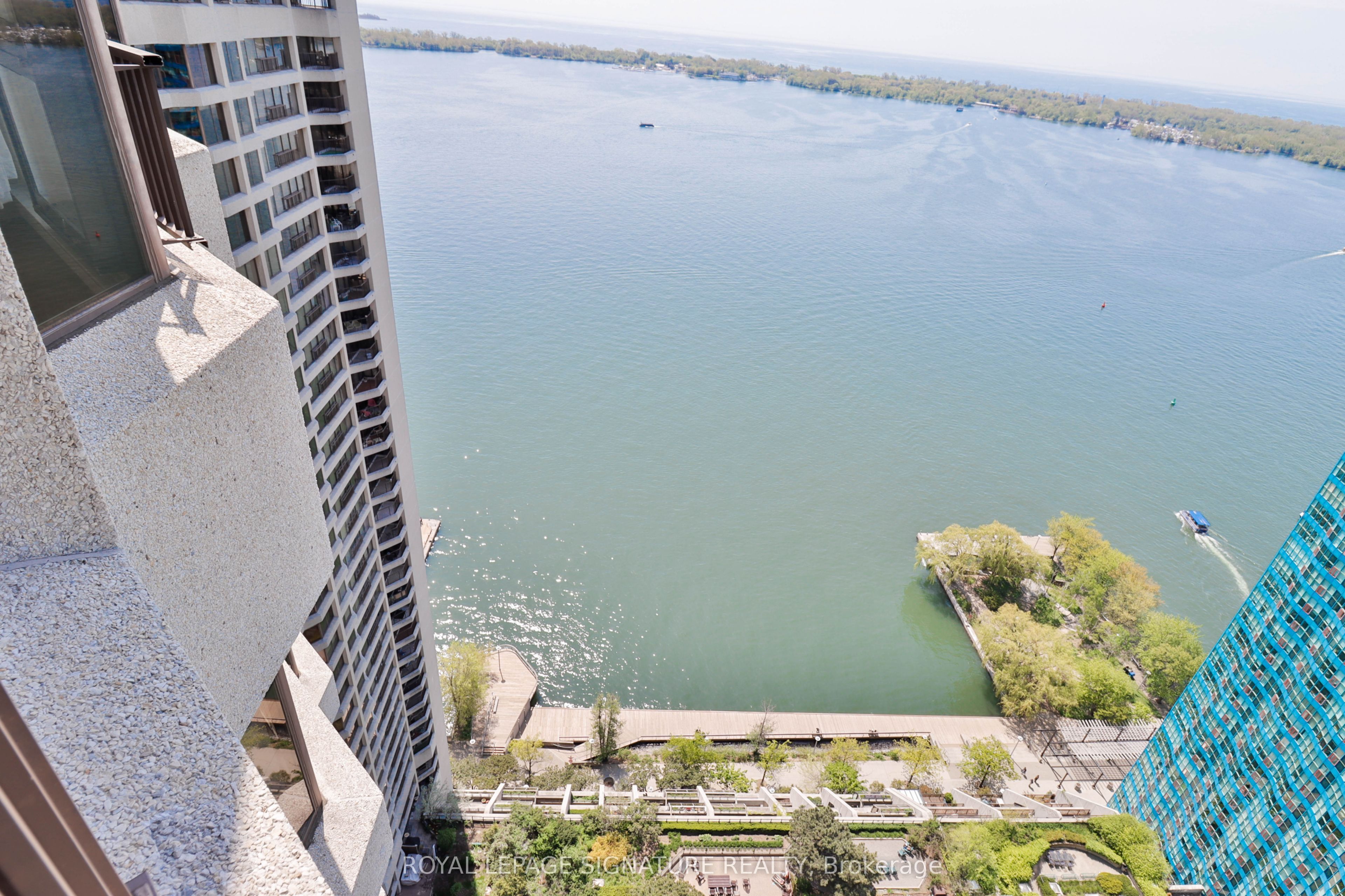 55 Harbour Square Ph10 Property Photo 36
