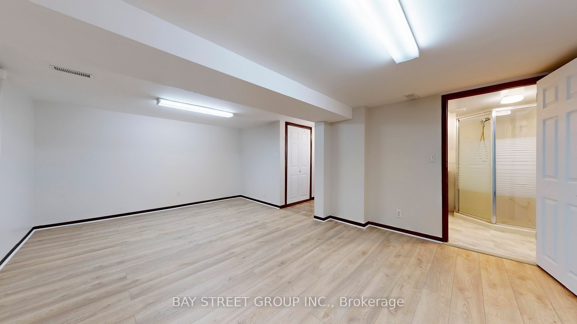 390 Roehampton Avenue Basement Property Photo 7