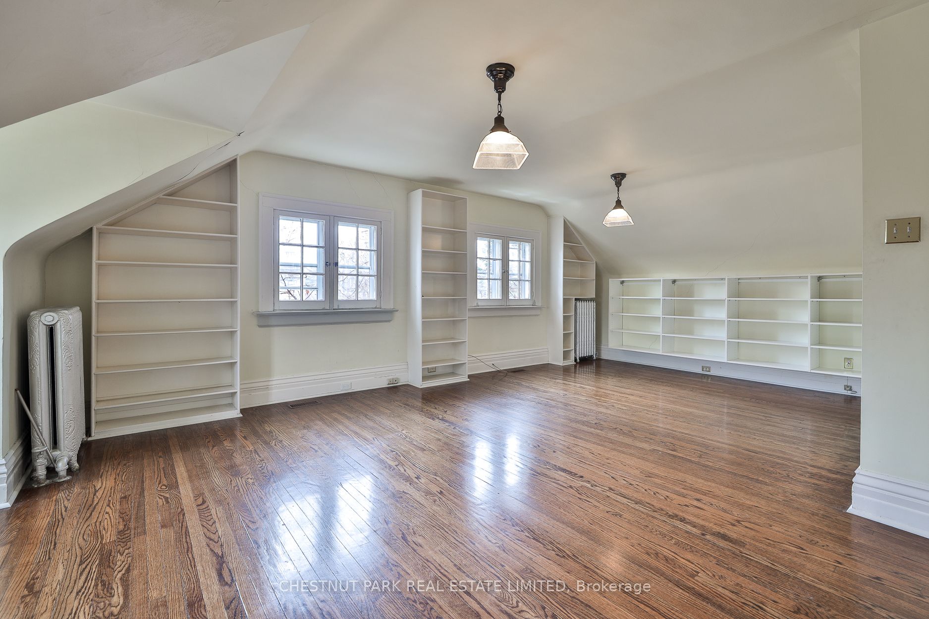 127 Roxborough Drive Property Photo 29