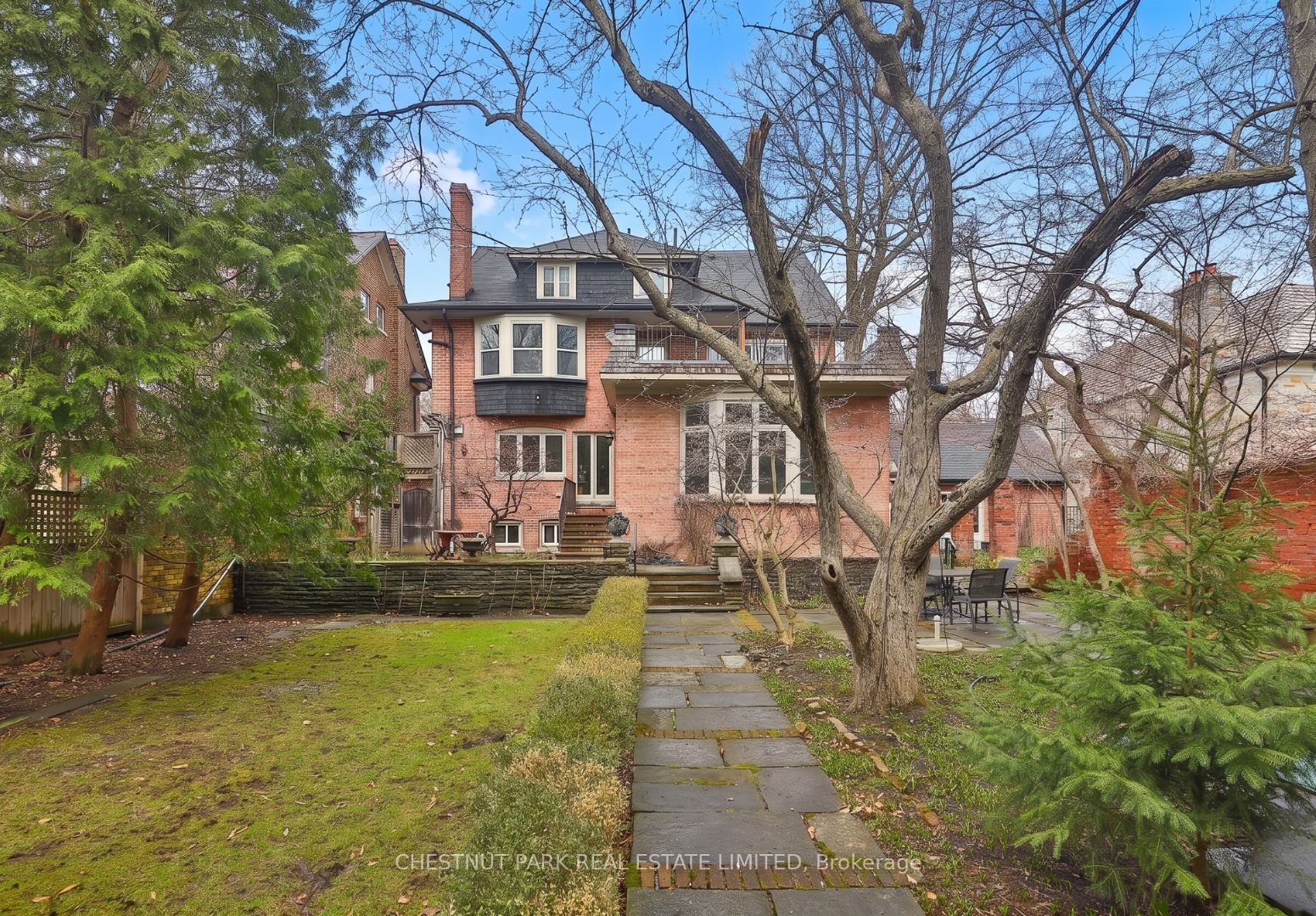 127 Roxborough Drive Property Photo 32