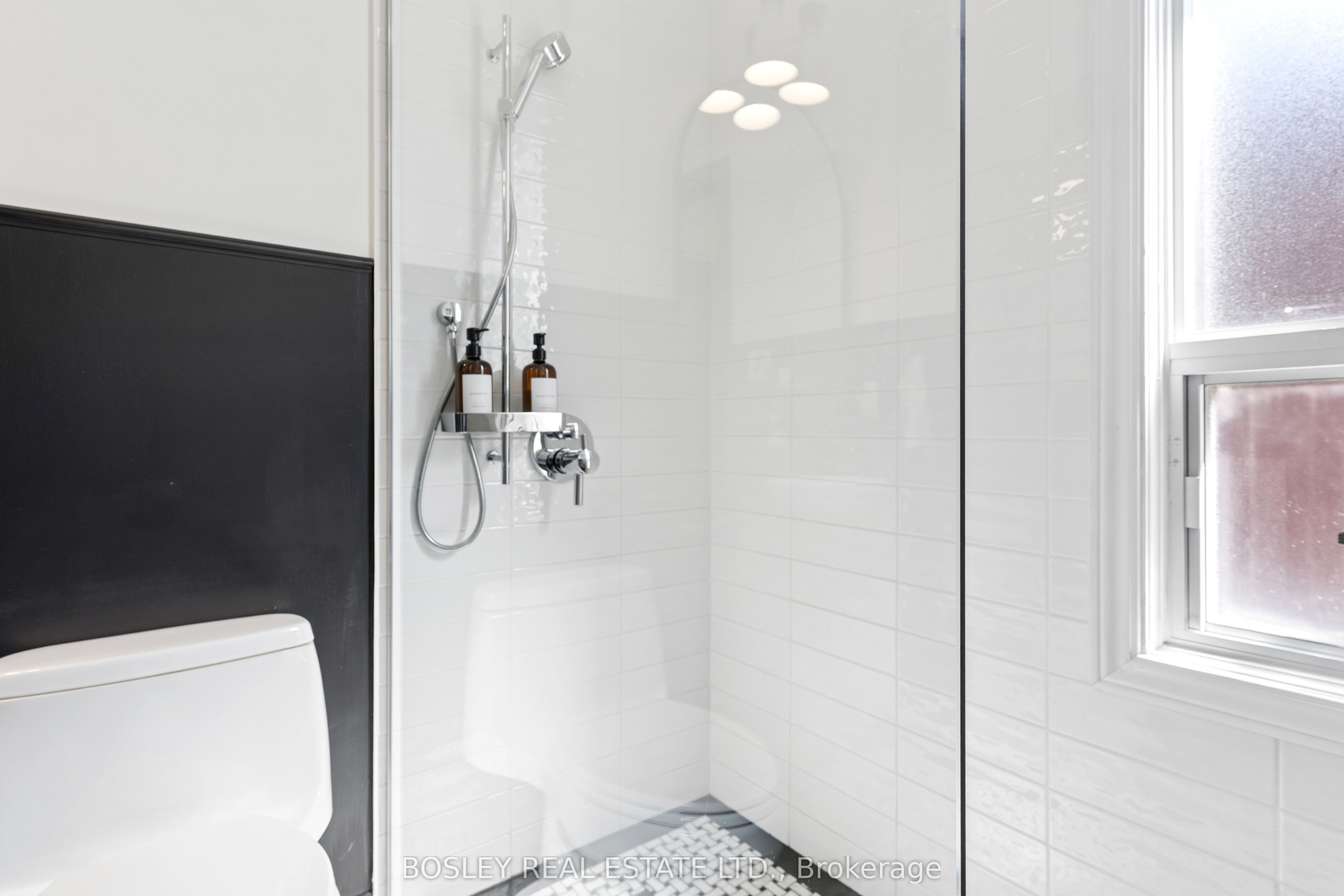 40 Halton Street Property Photo 25