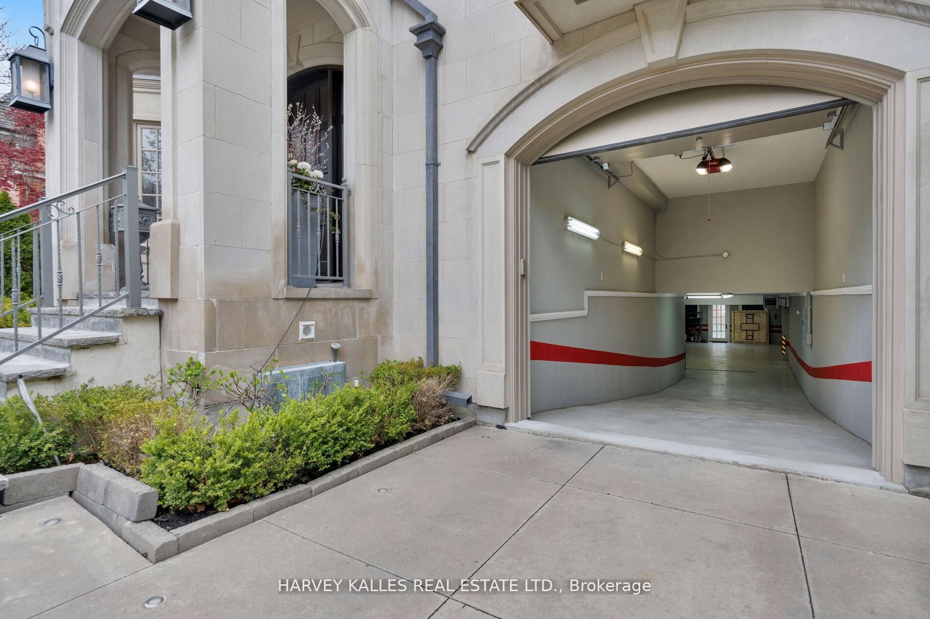 215 Dunvegan Road Property Photo 45