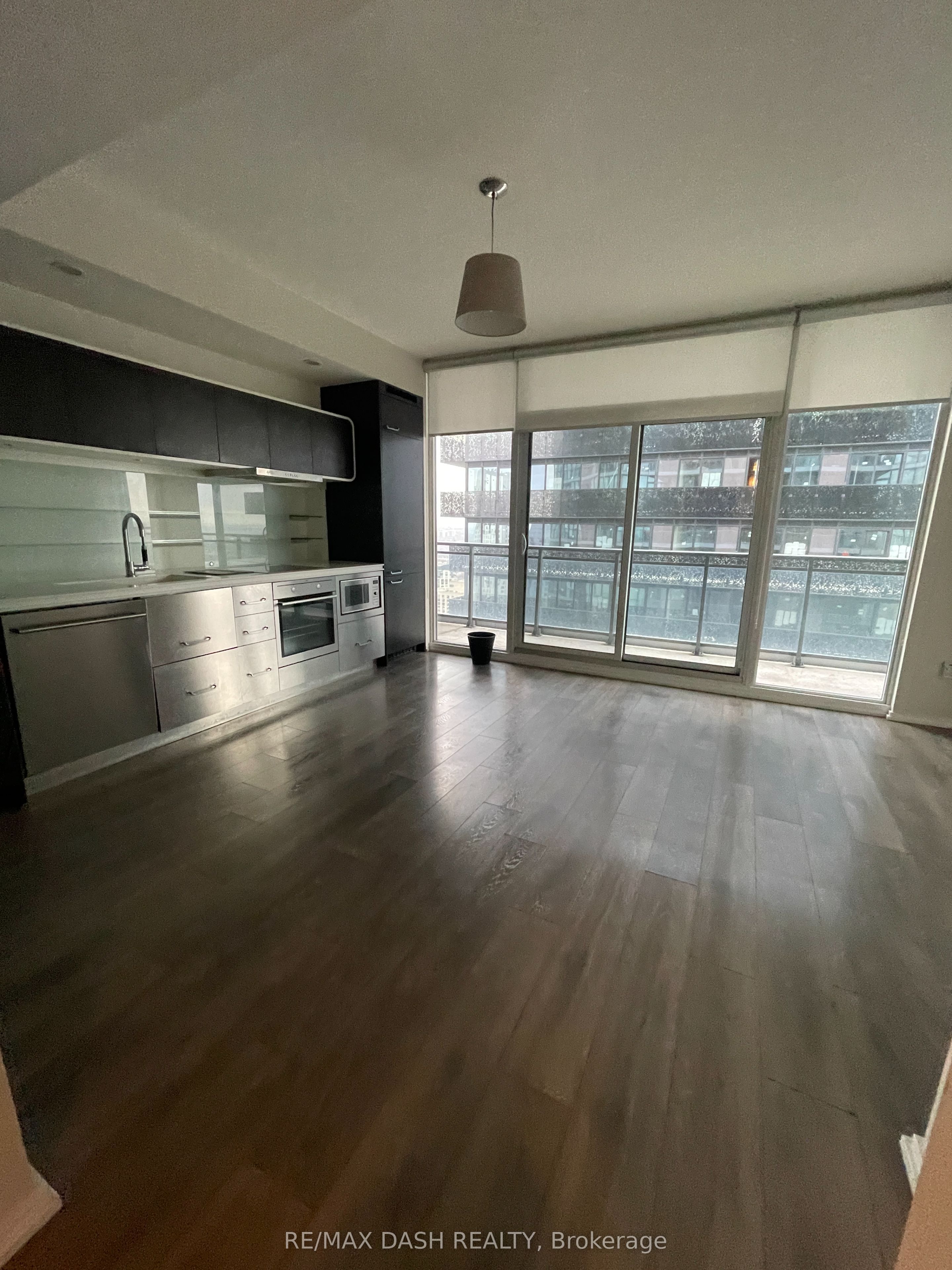 45 Charles Street E 4811 Property Photo 5