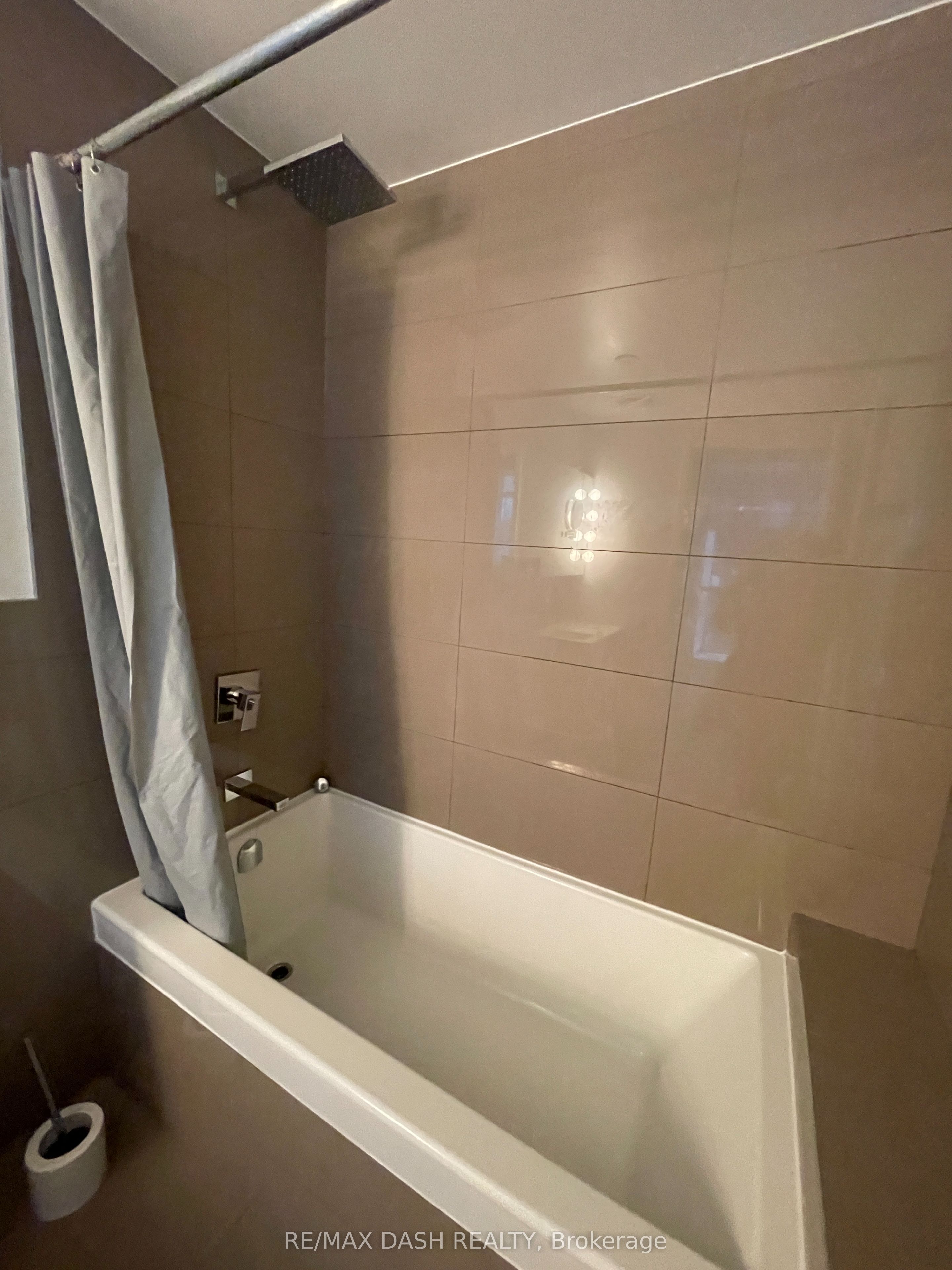 45 Charles Street E 4811 Property Photo 10