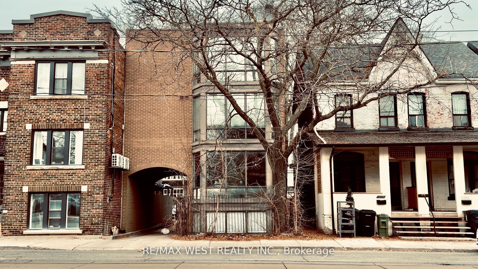 1061 Bathurst Street Property Photo 1
