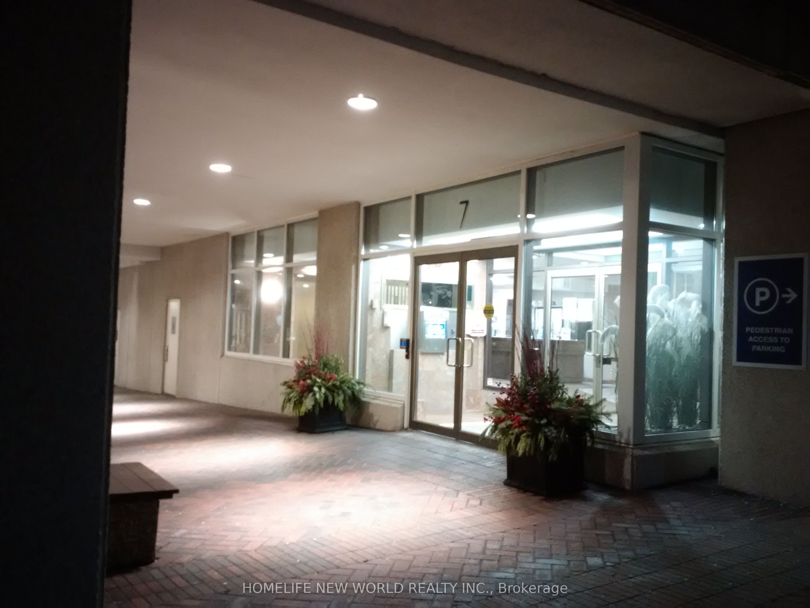 7 Broadway Avenue Ph-f Property Photo 4