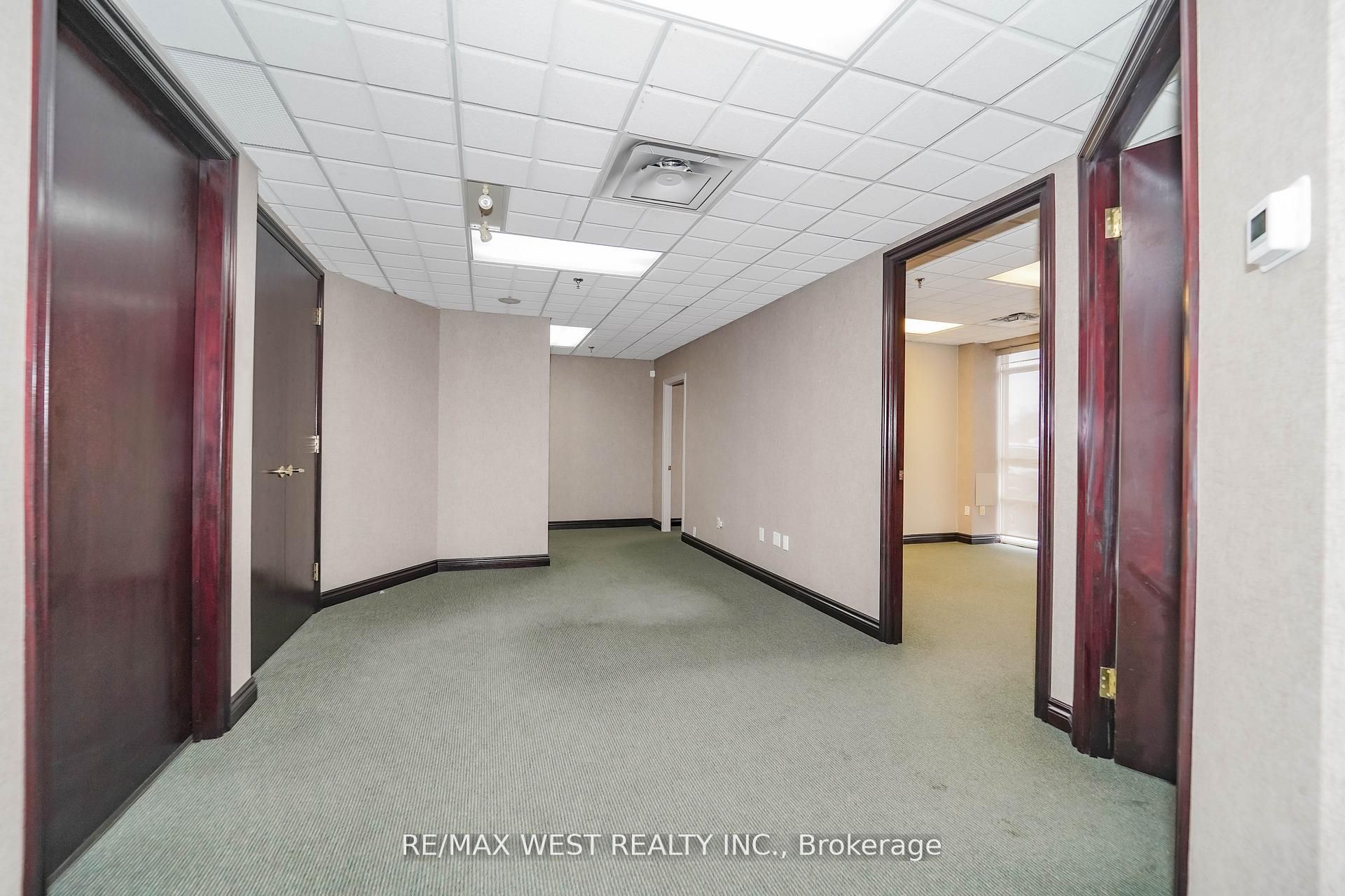 800 Sheppard Avenue W C1 & C3 Property Photo 3