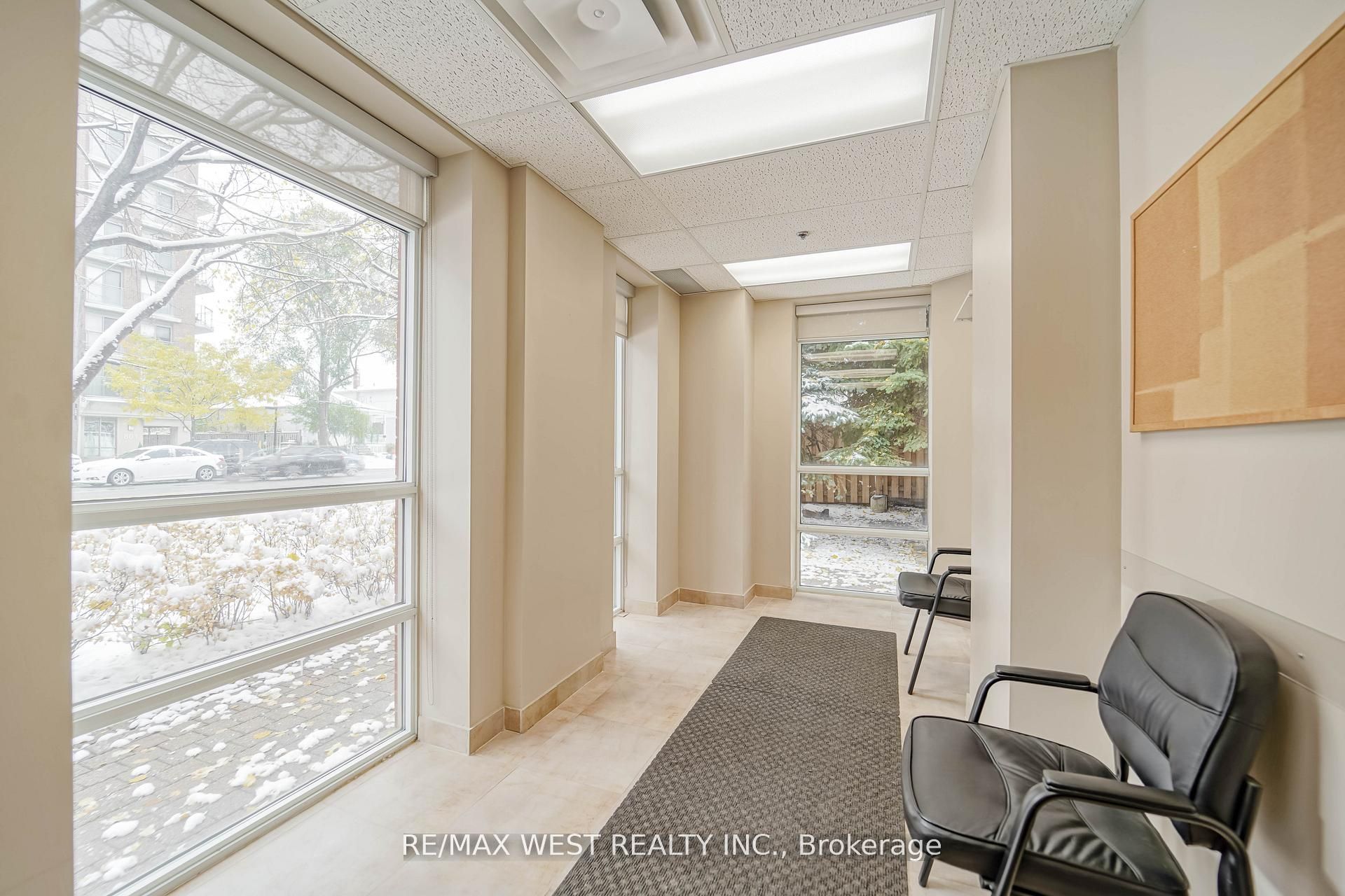 800 Sheppard Avenue W C1 & C3 Property Photo 9