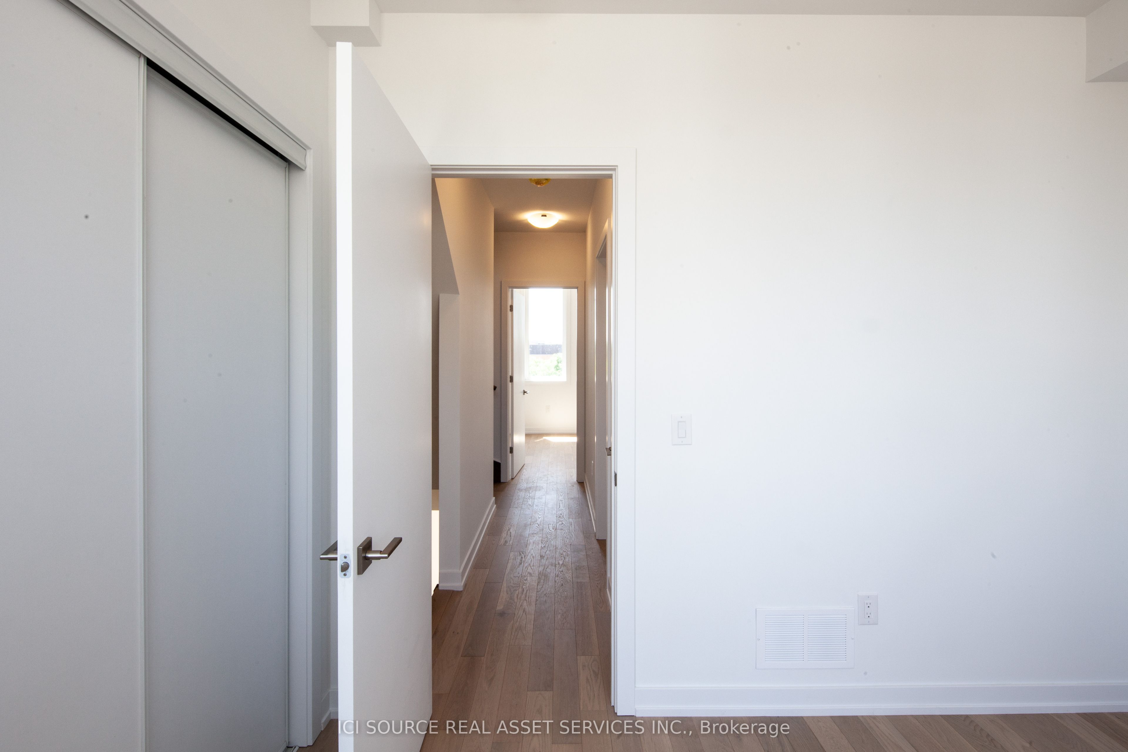66b Perth Avenue Property Photo 8