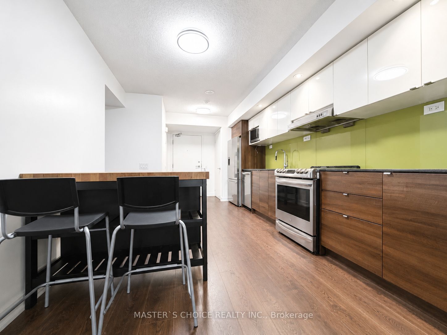 121 Mcmahon Drive 1717 Property Photo 3