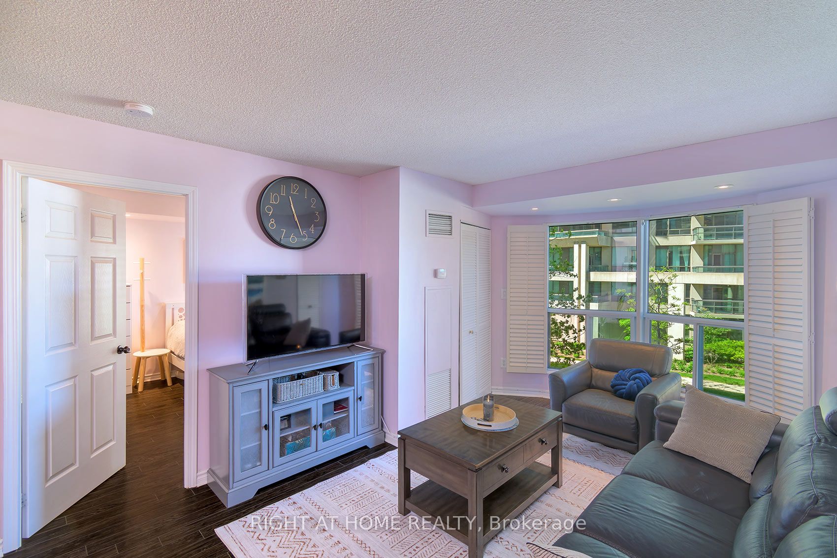 7 Lorraine Drive 210 Property Photo 10