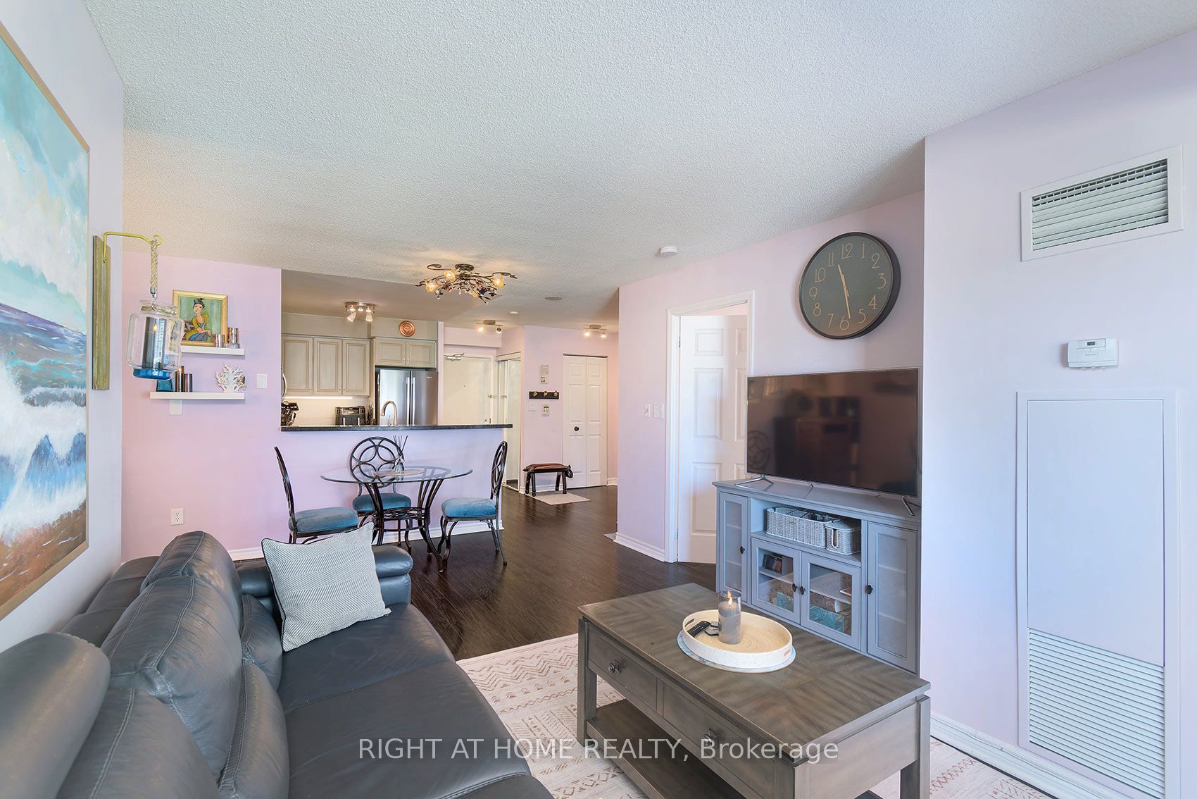 7 Lorraine Drive 210 Property Photo 13