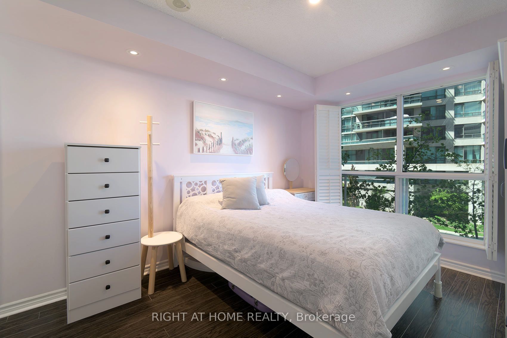 7 Lorraine Drive 210 Property Photo 20