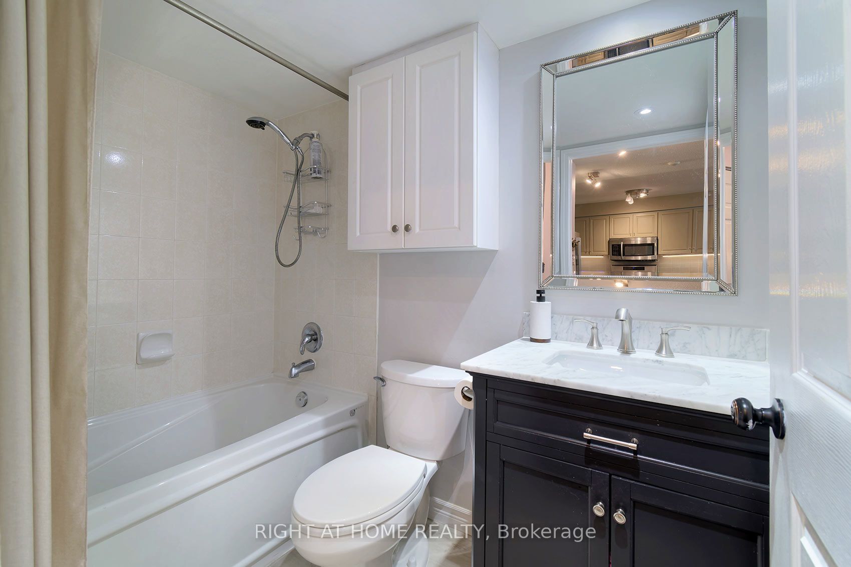 7 Lorraine Drive 210 Property Photo 25